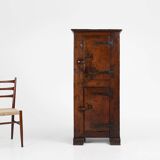 Rare French 16th century oak cabinet with beautiful patina