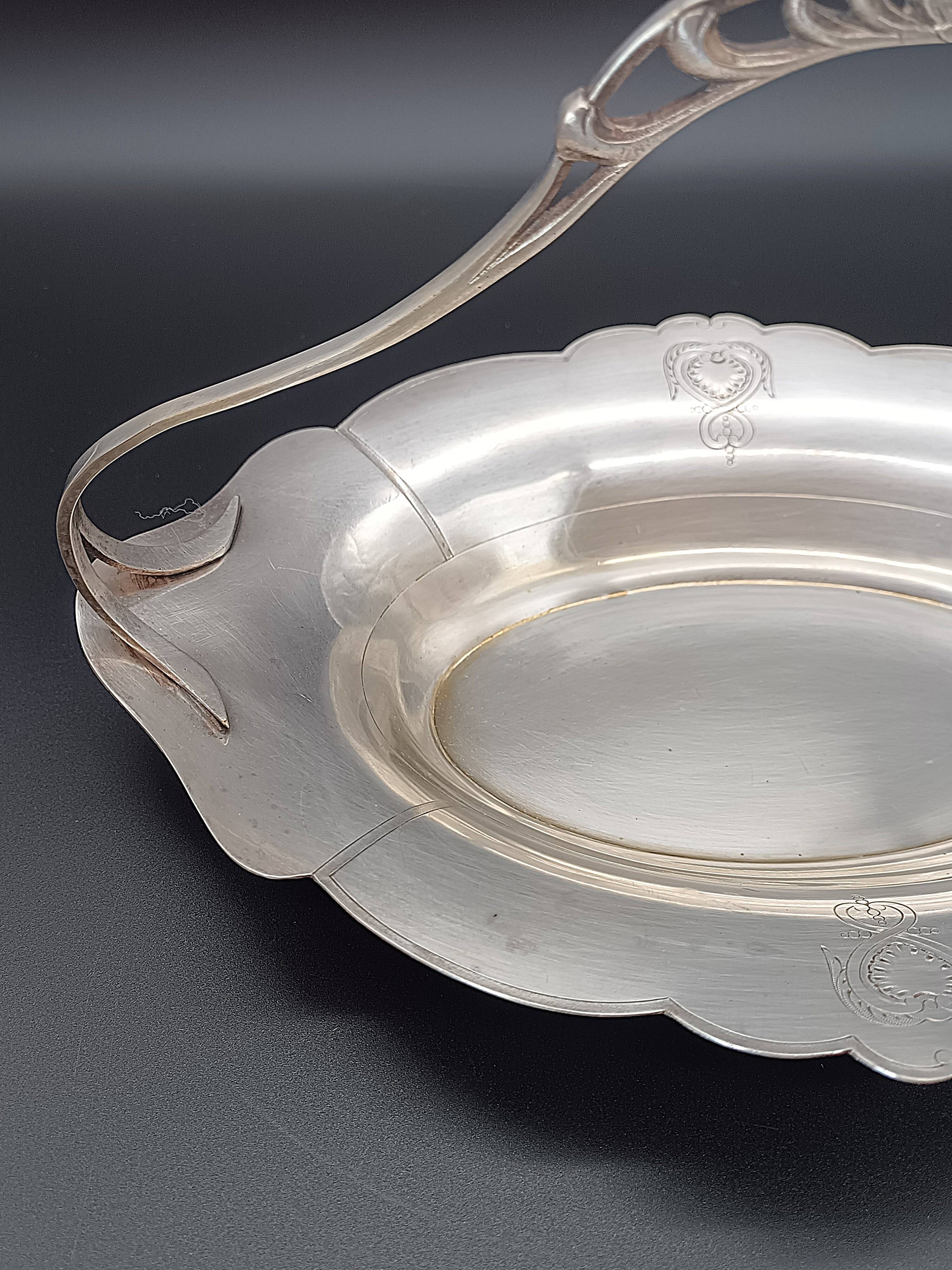 Antique silver-plated metal basket with handle, Phénix silversmith, Art Nouveau.