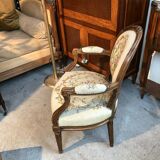 18th century Louis XVI medallion armchair covered with tapestry
