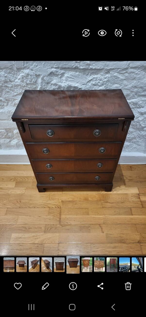 Commode /coffret célibataire acajou style néo géorgien
