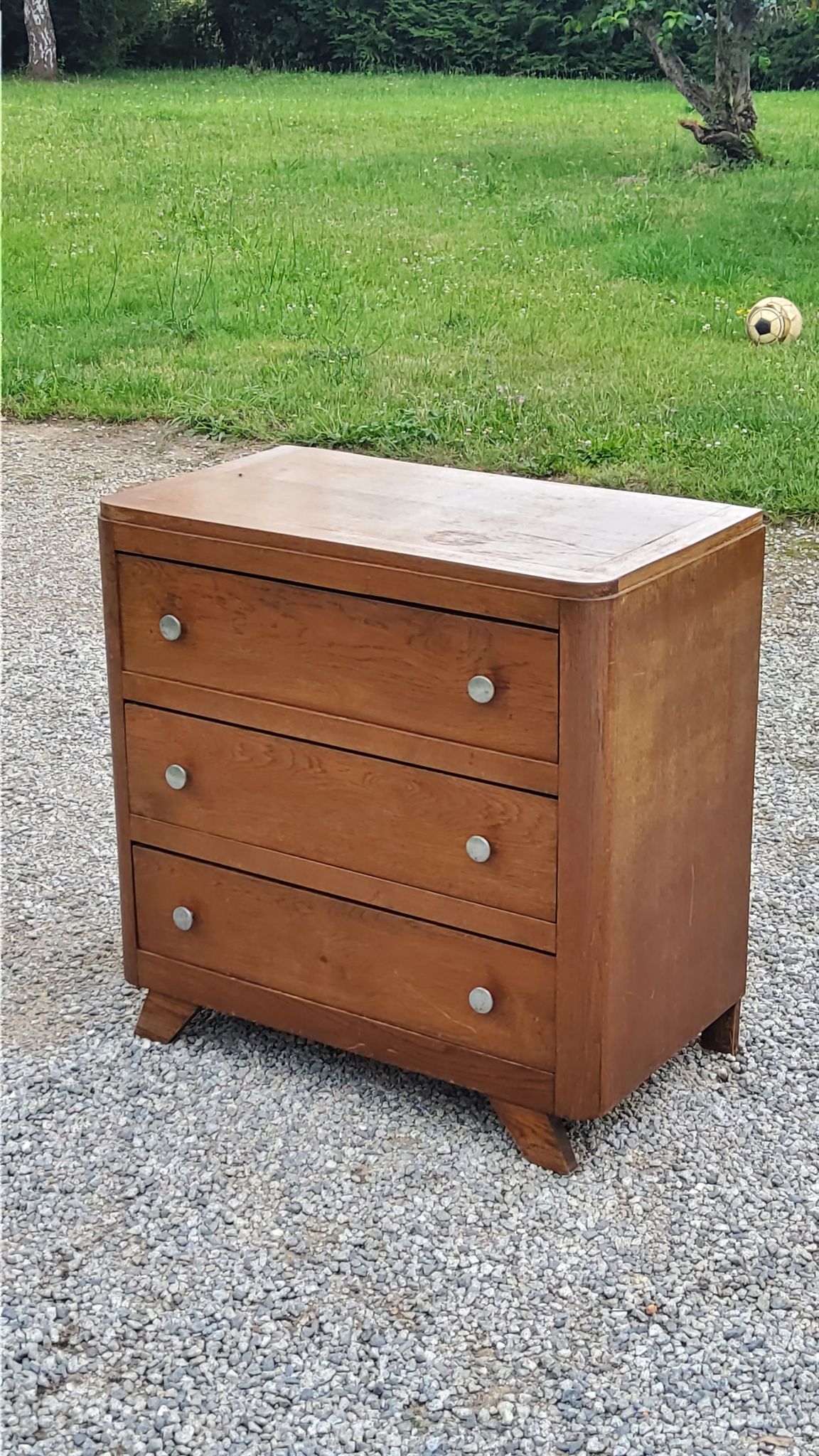 Commode vintage en chêne pieds compas 3 tiroirs des années 50