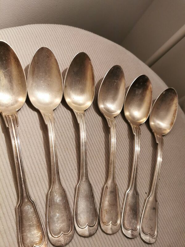 6 cuillères anciennes en métal Argenté