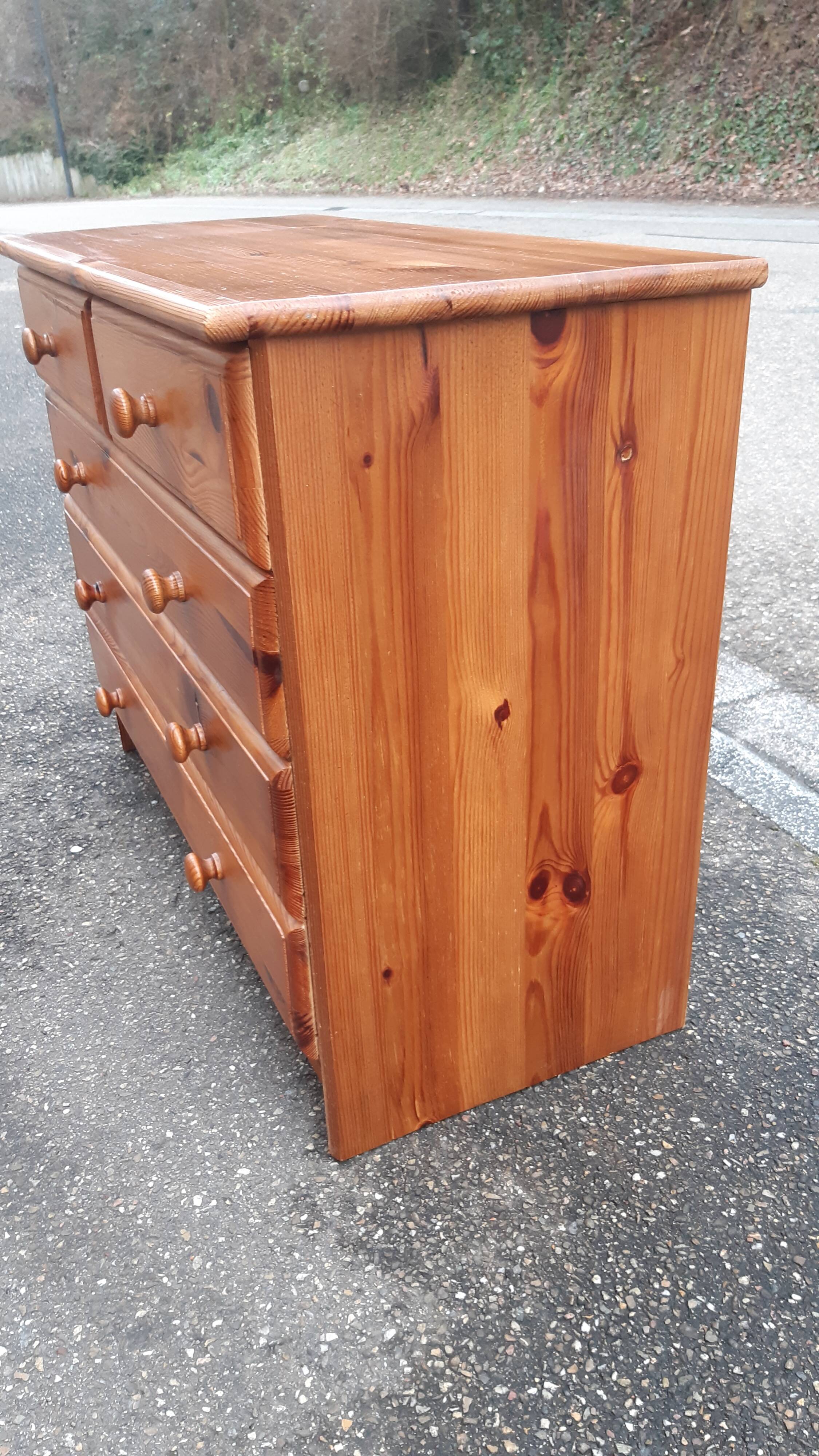 Solid pine chest of drawers 1980