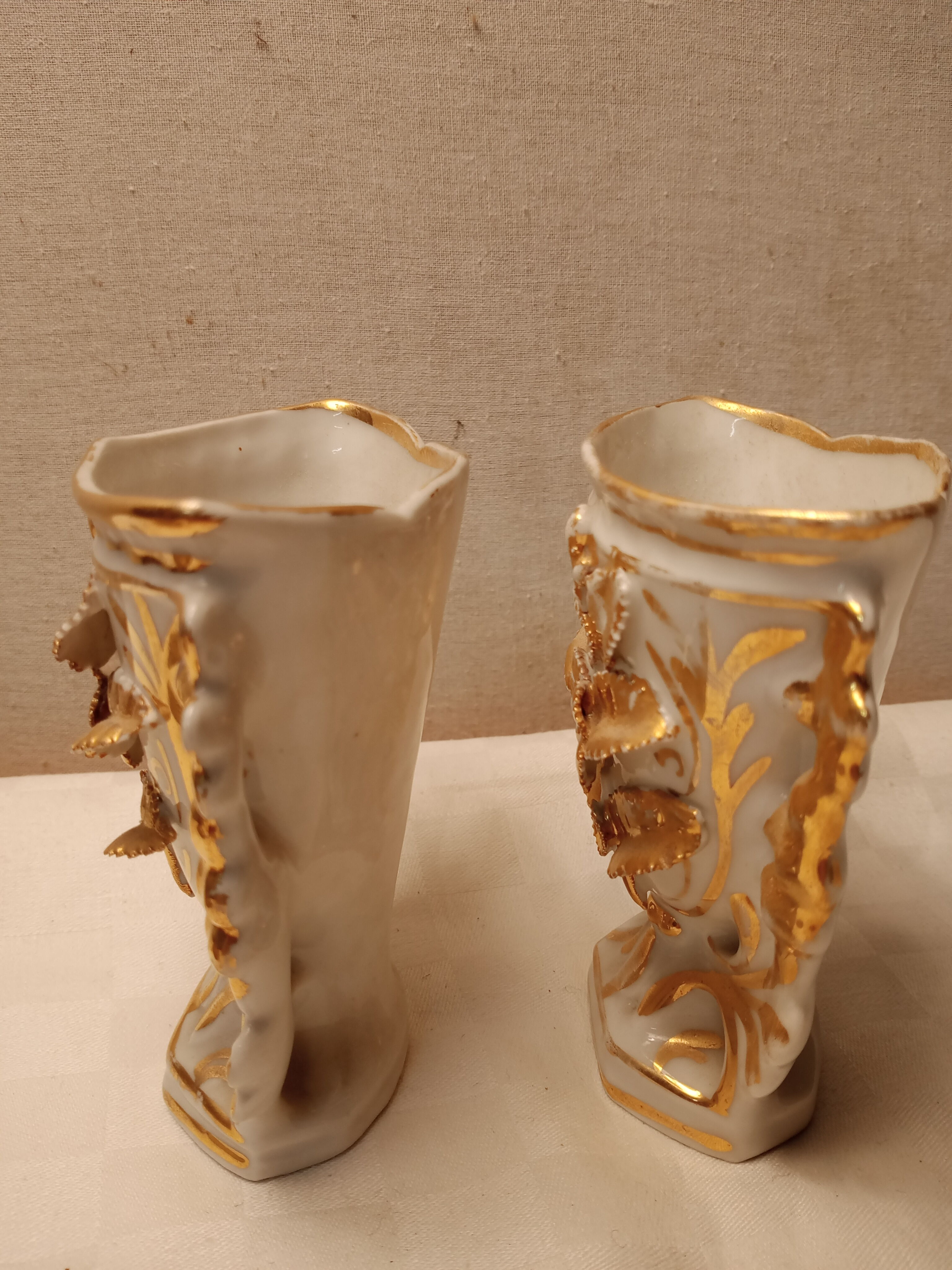 Pair of porcelain vases of bets at the end of 19th