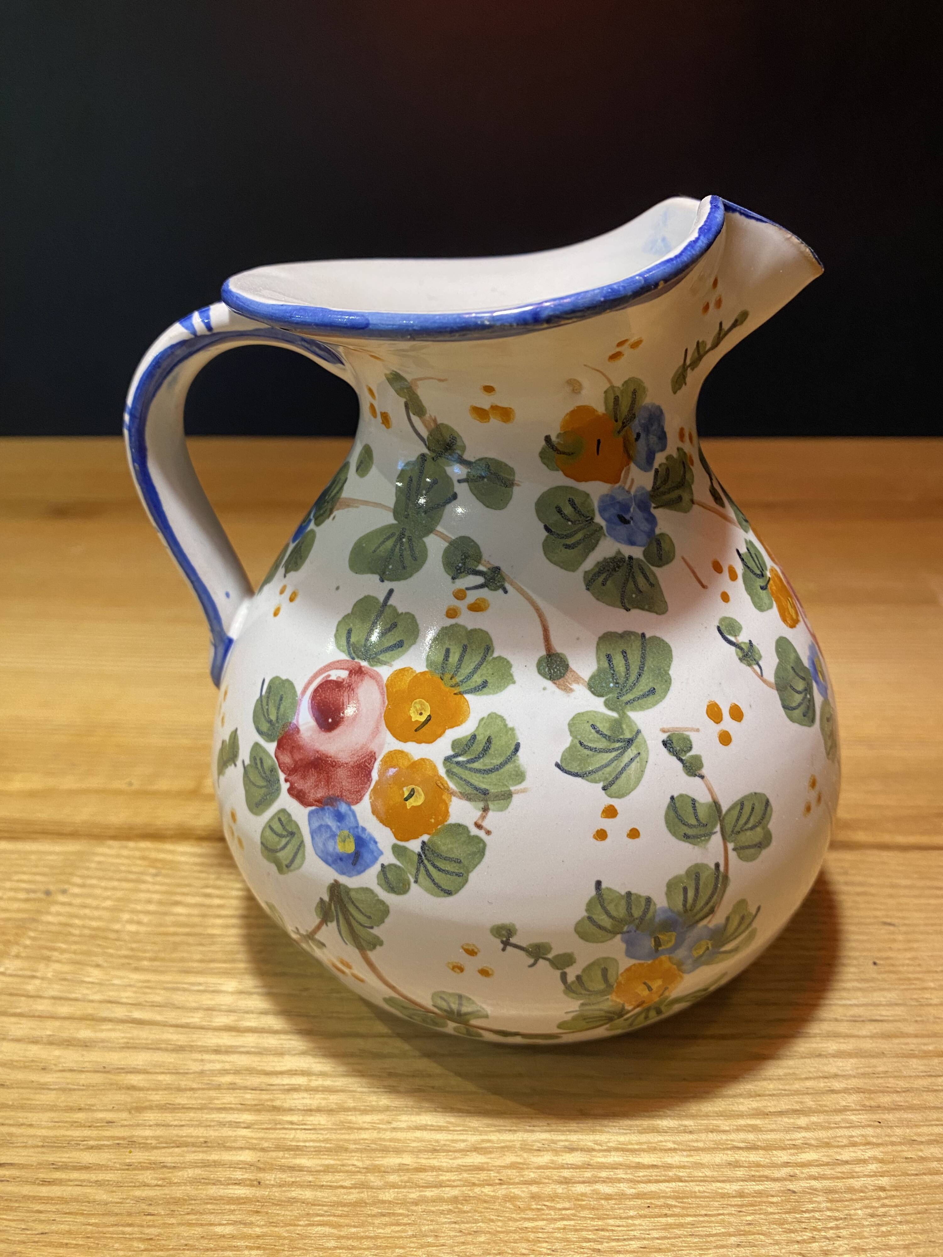 Roman ceramic pitcher, flowered