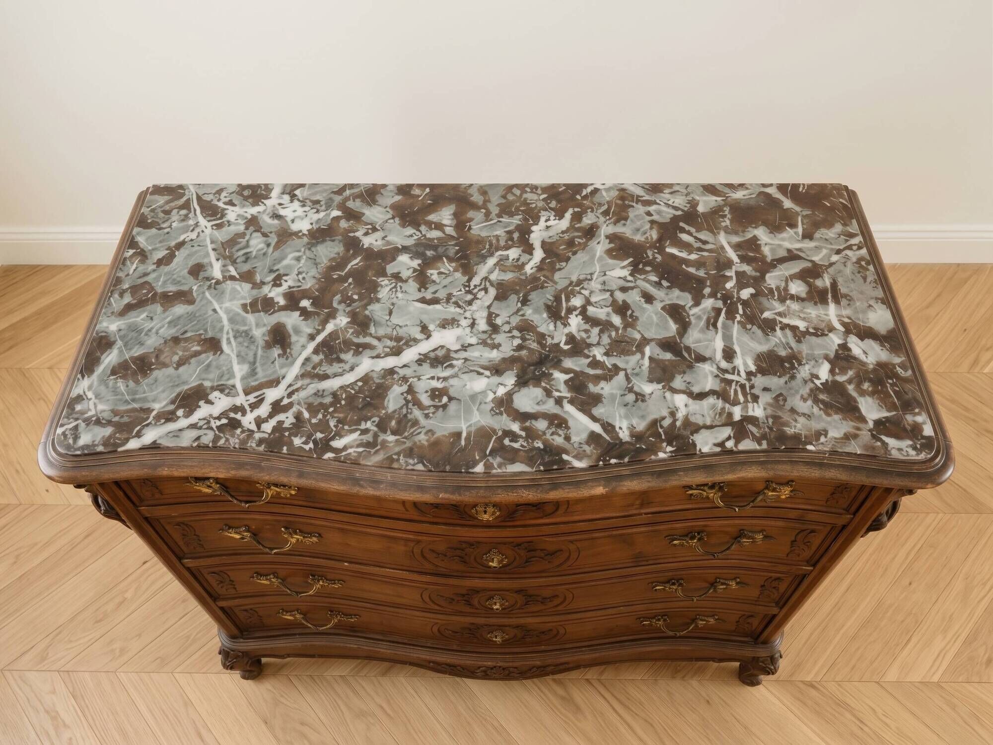 Antique Louis XV style commode in solid wood and marble.