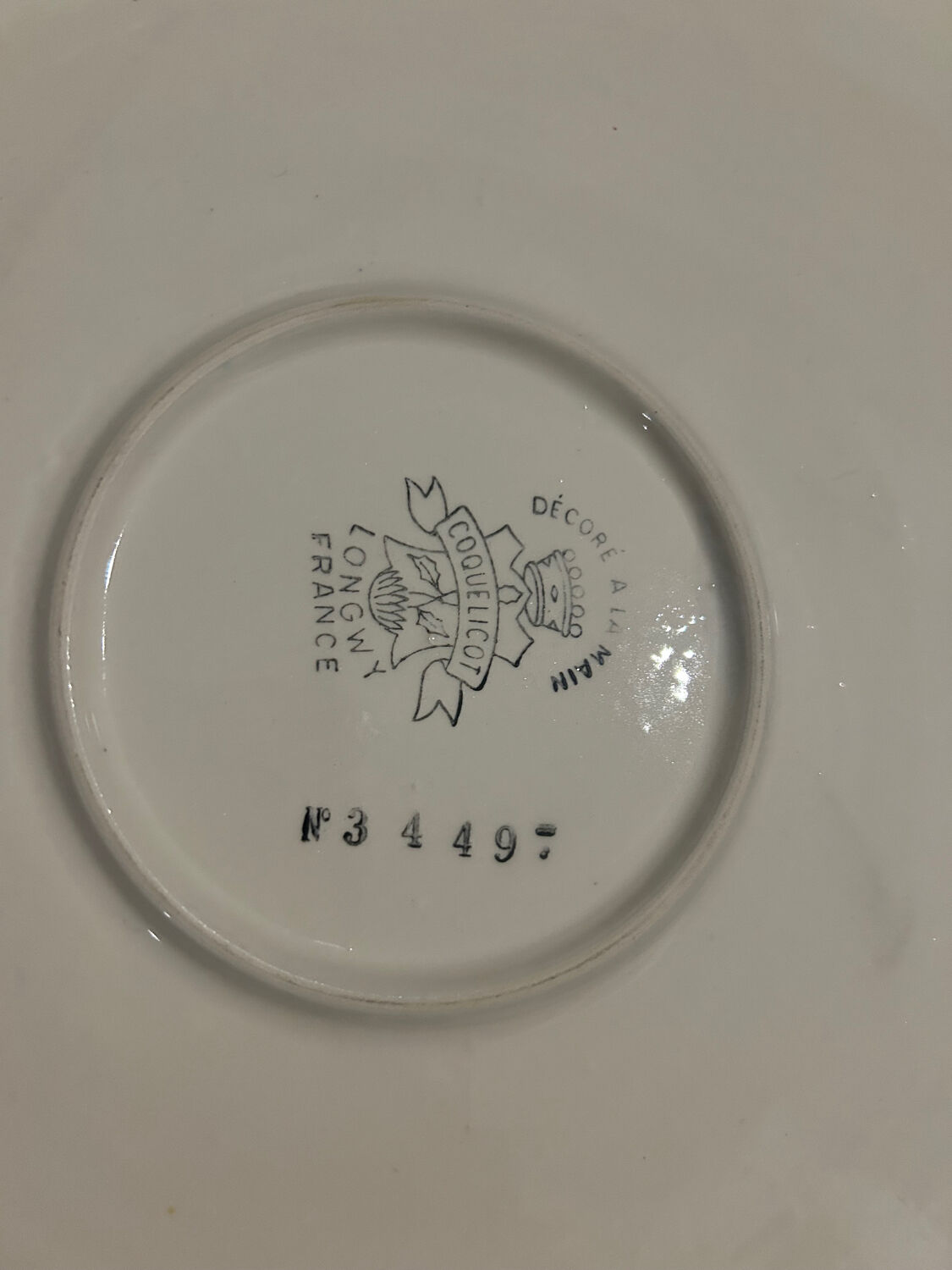 Dish with pie server