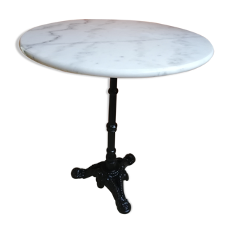 Table bistrot en marbre et fonte