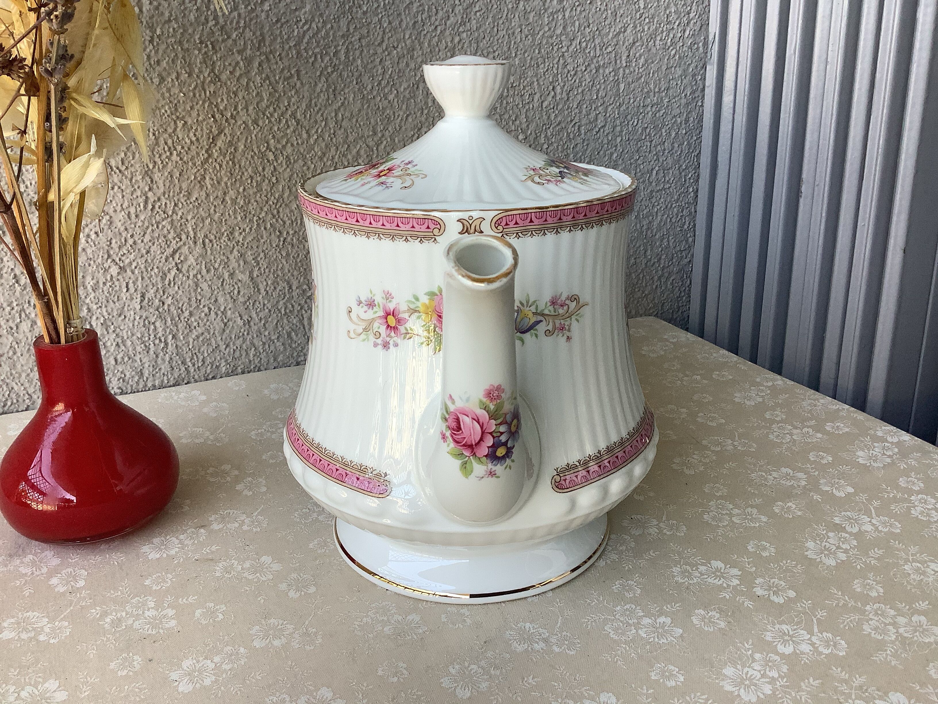 Queen's Rosina Richmond Teapot
