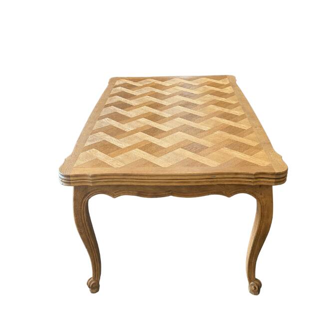 Extensible wooden table