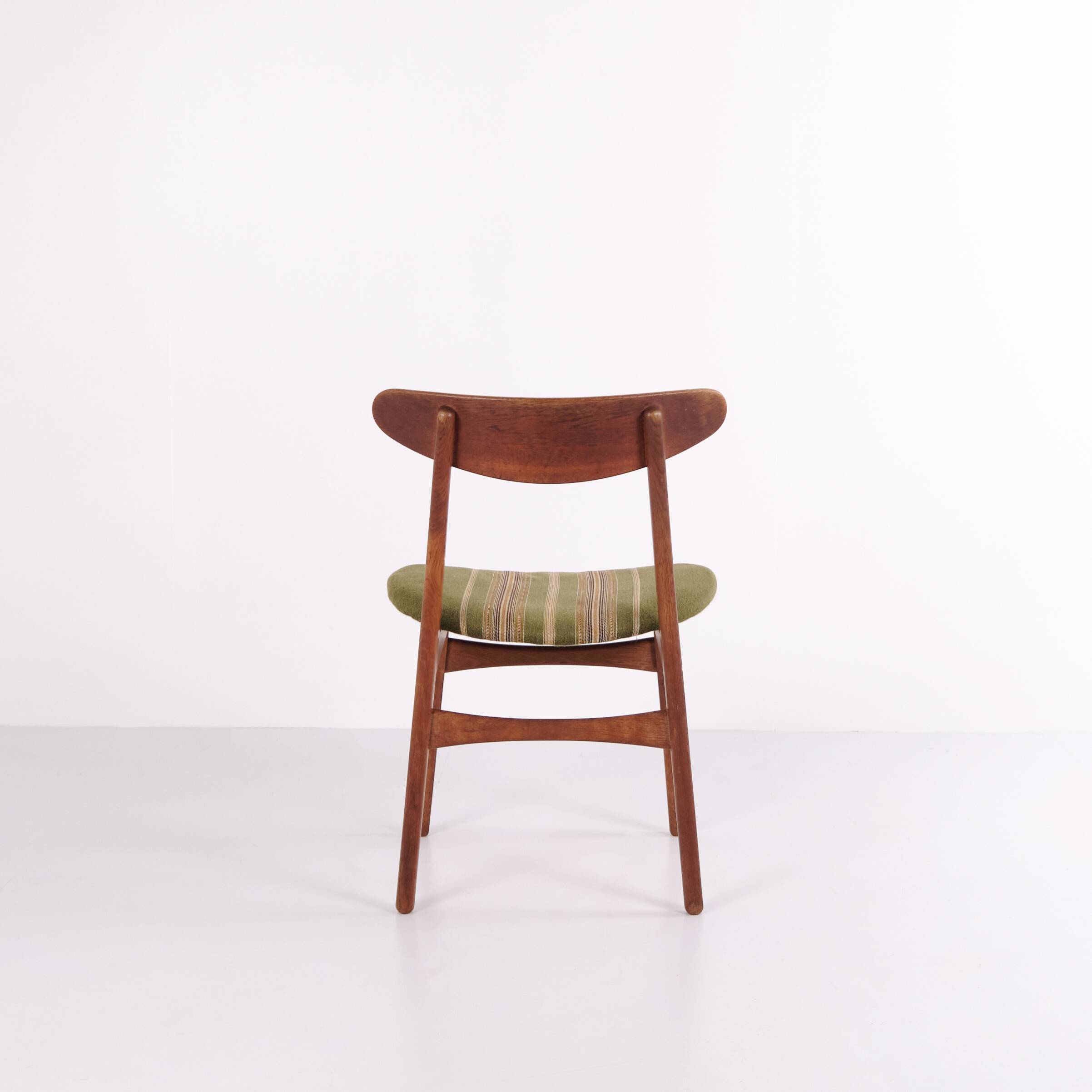 Set of 6 dining chairs – Hans J. Wegner – Model CH30 – Teak & Oak – 1950s