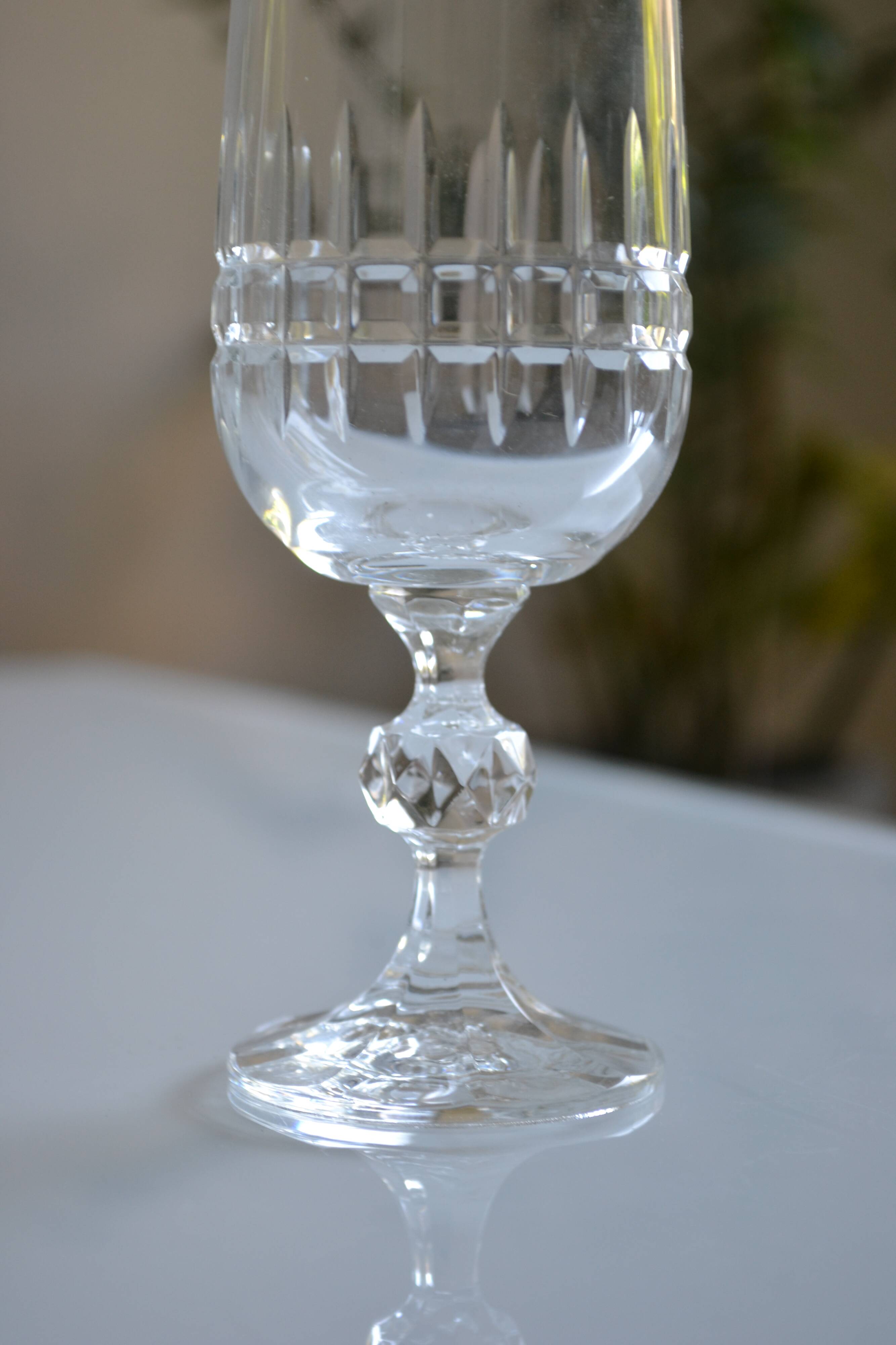 6 champagne flutes in Bohemian crystal Czechoslovakia