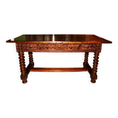 TABLE DE CHALET SAVOYARDE sculptée, deux tiroirs fin XVIIIème