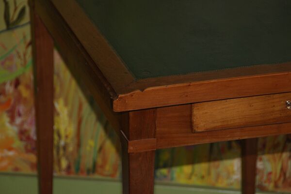 Petite table à écrire  Louis XVI