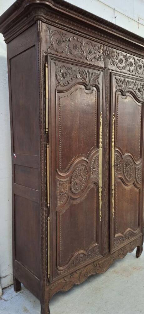 Large Norman wedding wardrobe from the 19th century.