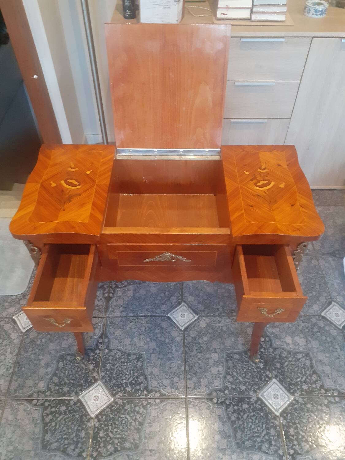 Louis XV style rosewood marquetry dressing table