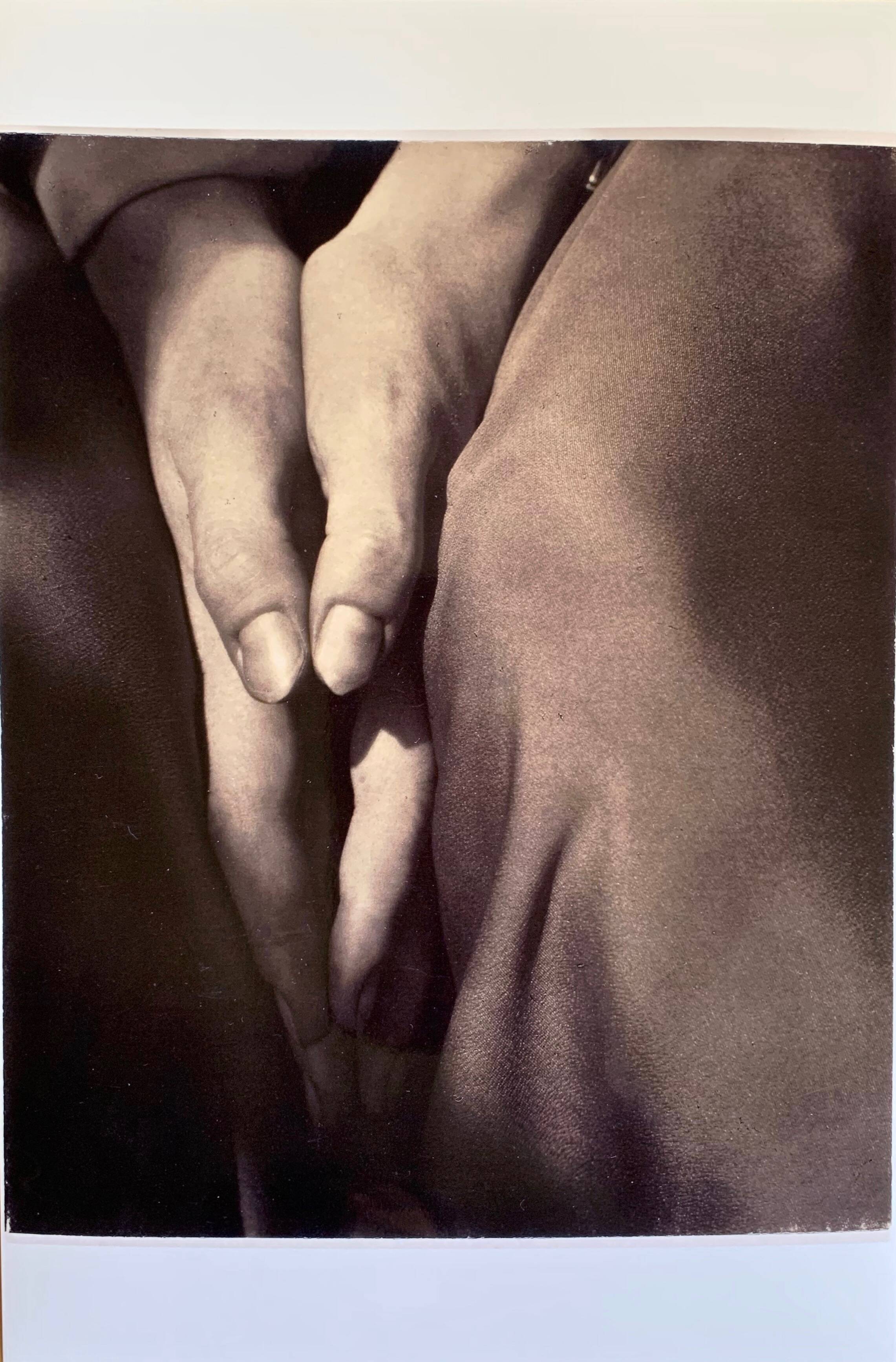 Vintage black and white art photo – Timeless elegance