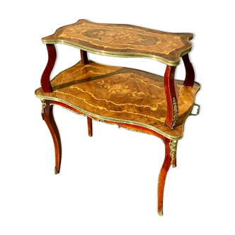 Style Louis XV marquetry tea table