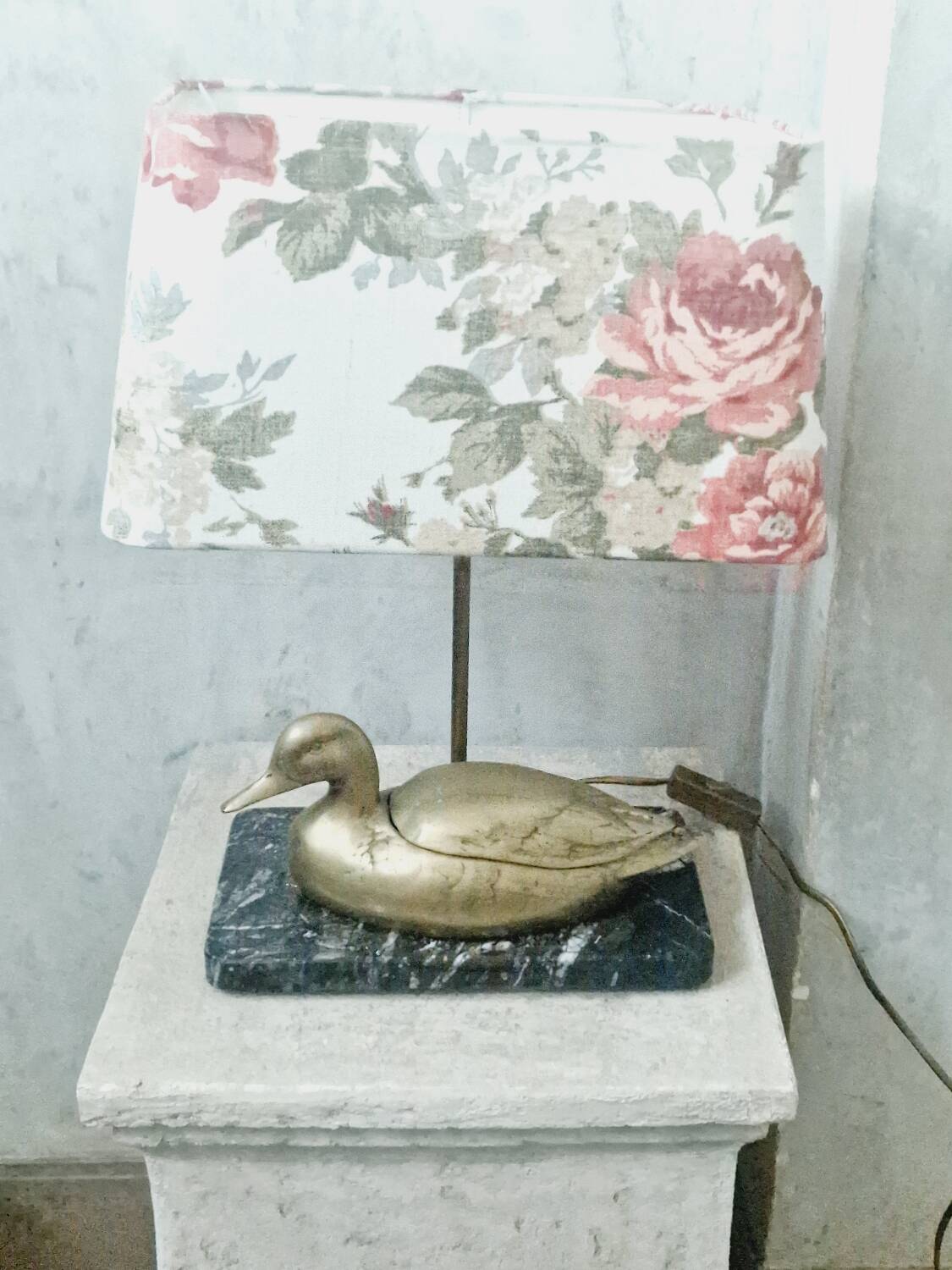 Vintage gold-plated duck lamp