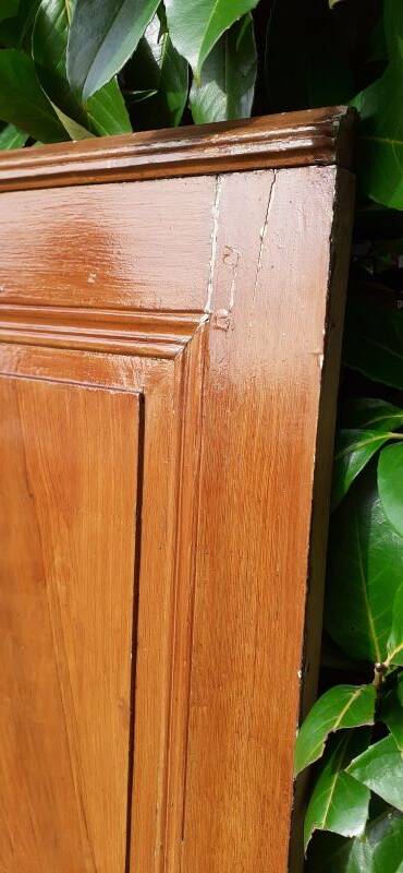 Low wall panelling 8.65m panelled with mouldings wainscoting skirting.