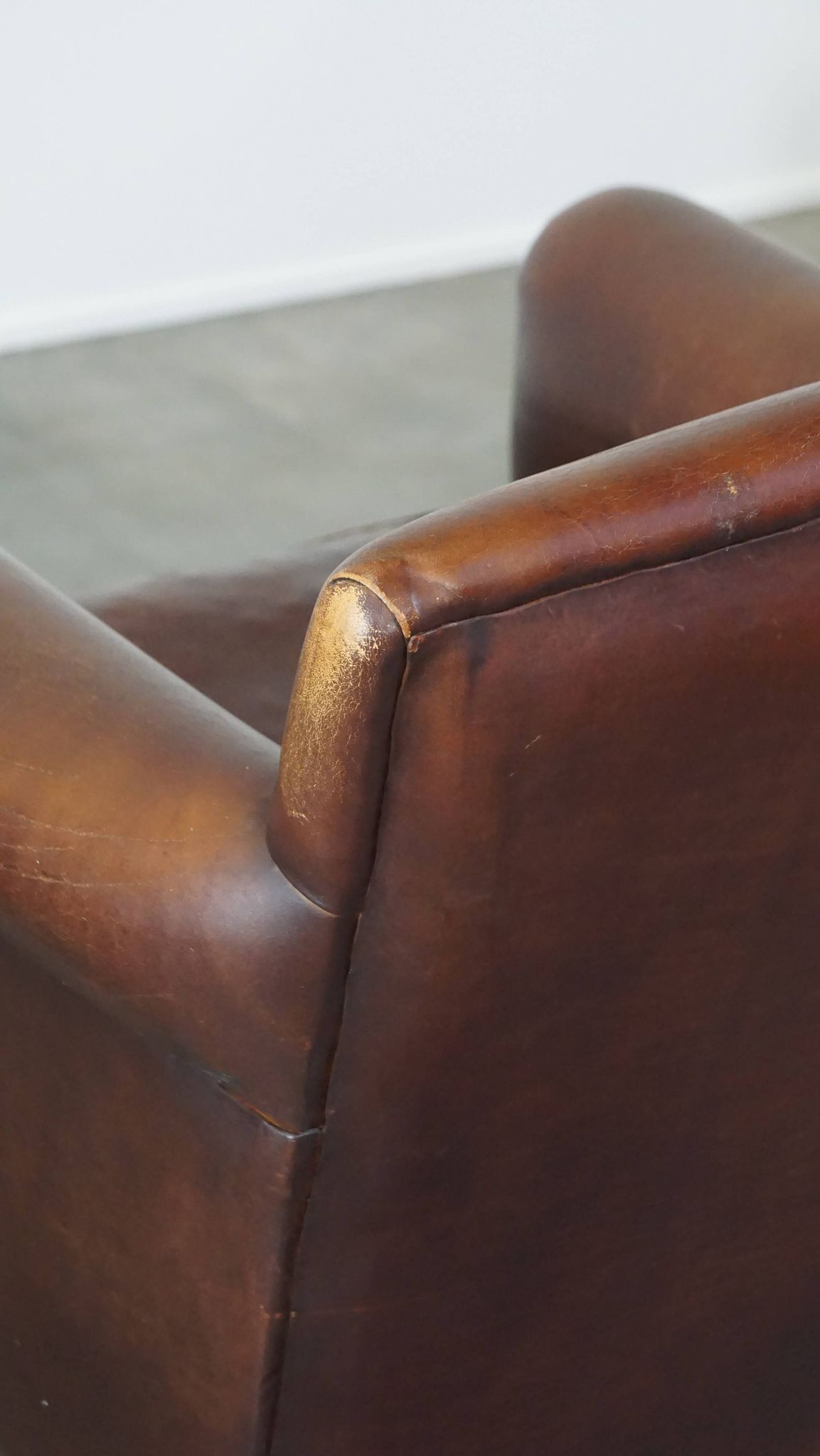 Cleanly finished sheepskin armchair made of sheepskin