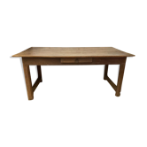 Farm table