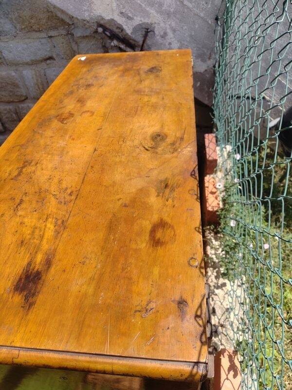 Antique chest of drawers