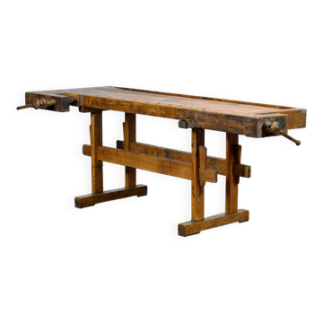 Oak carpenters workbench, circa 1920