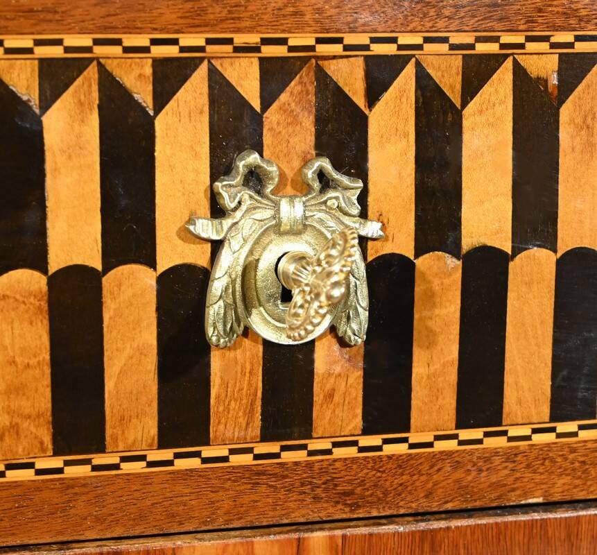 Rosewood and Mahogany chest of drawers, Louis XV / Louis XVI Transition style – Late 19th century