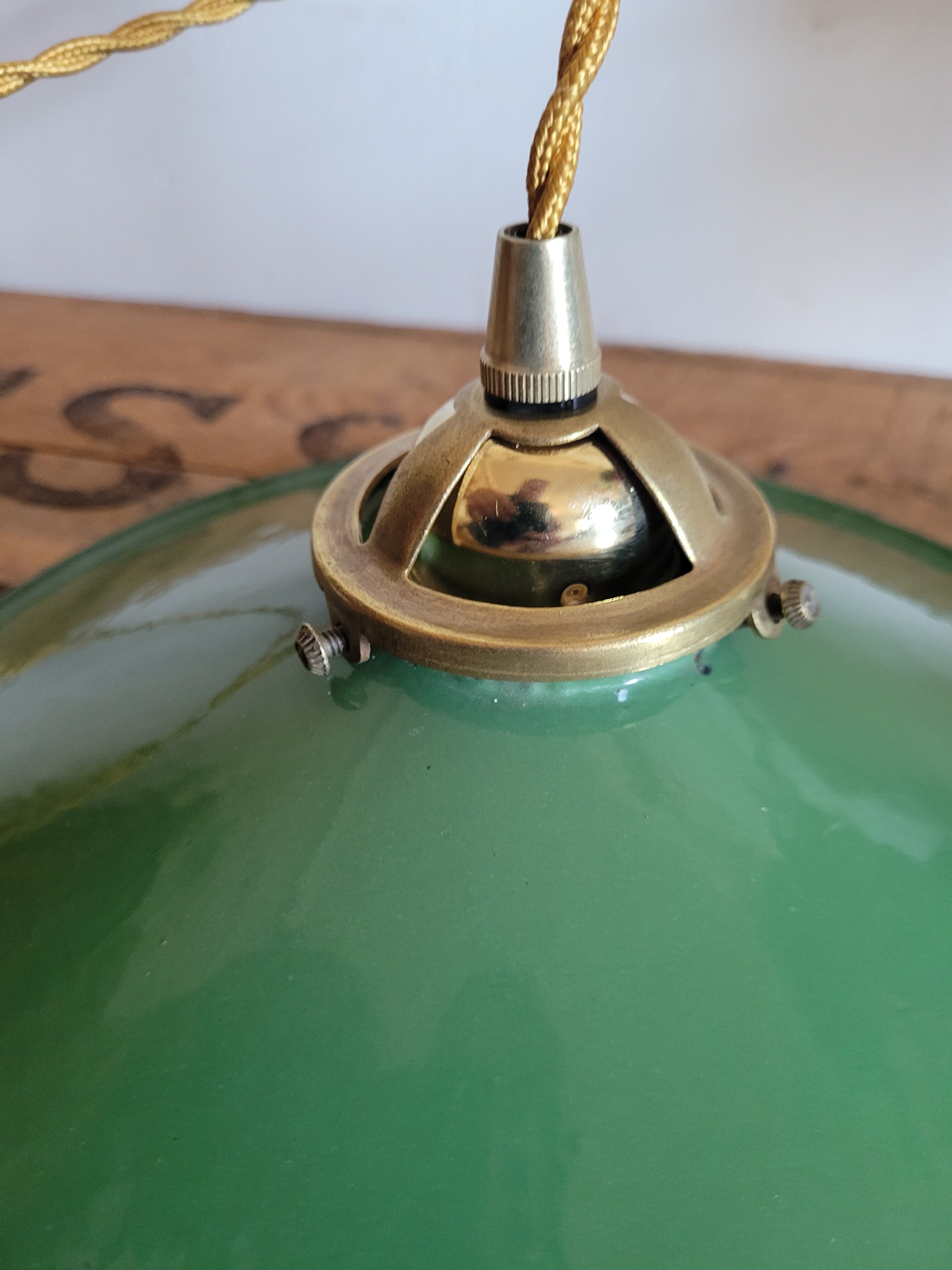 Green enamelled suspension