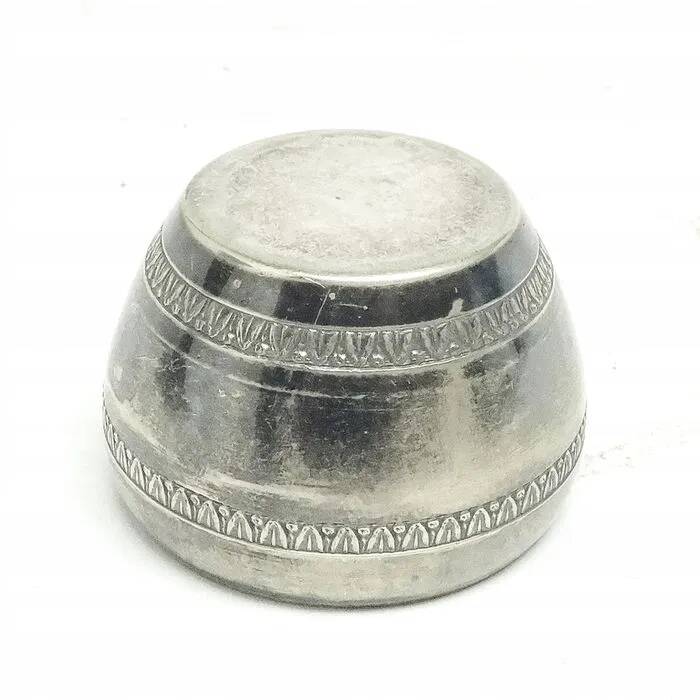 P6t salt shaker art deco