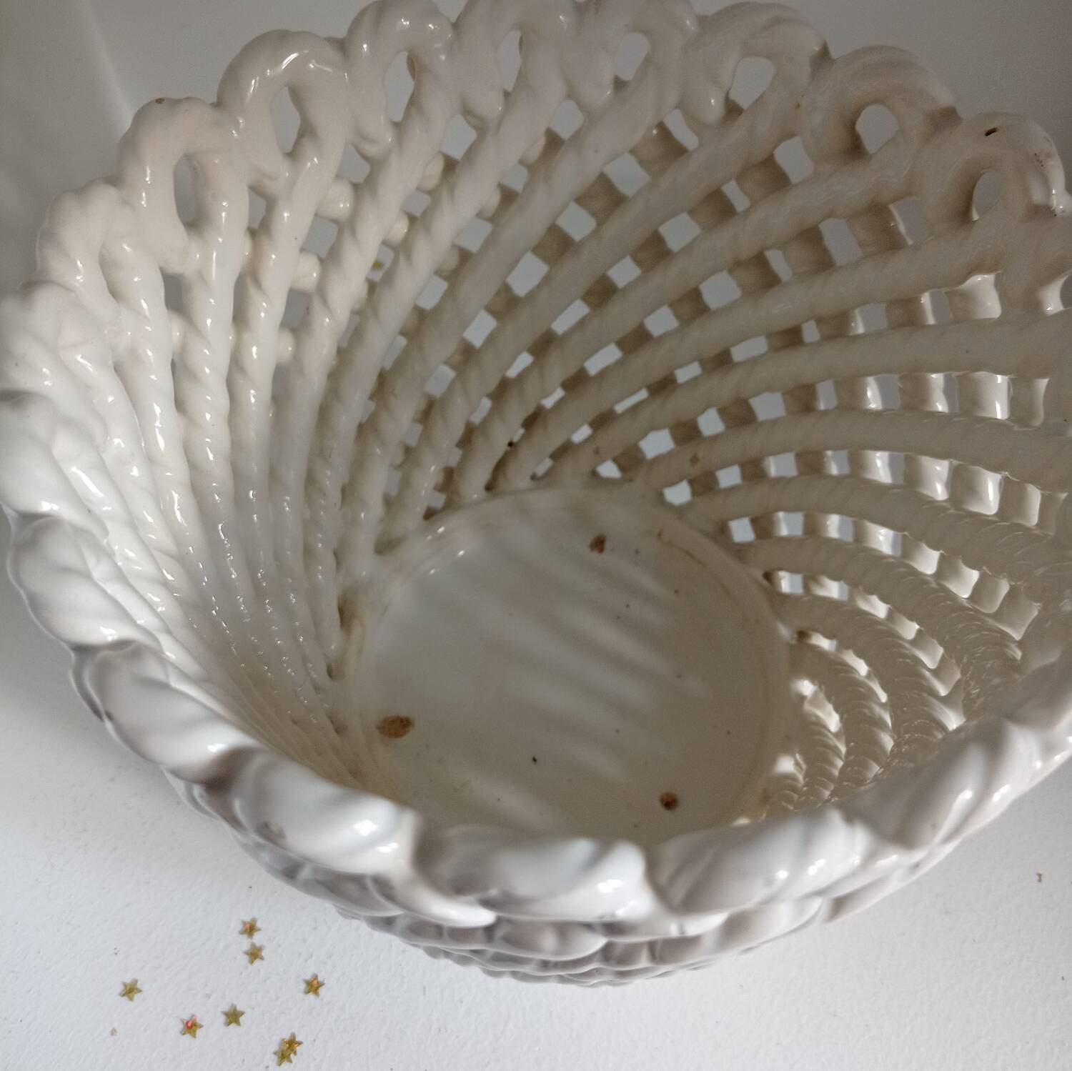 Woven ceramic planter