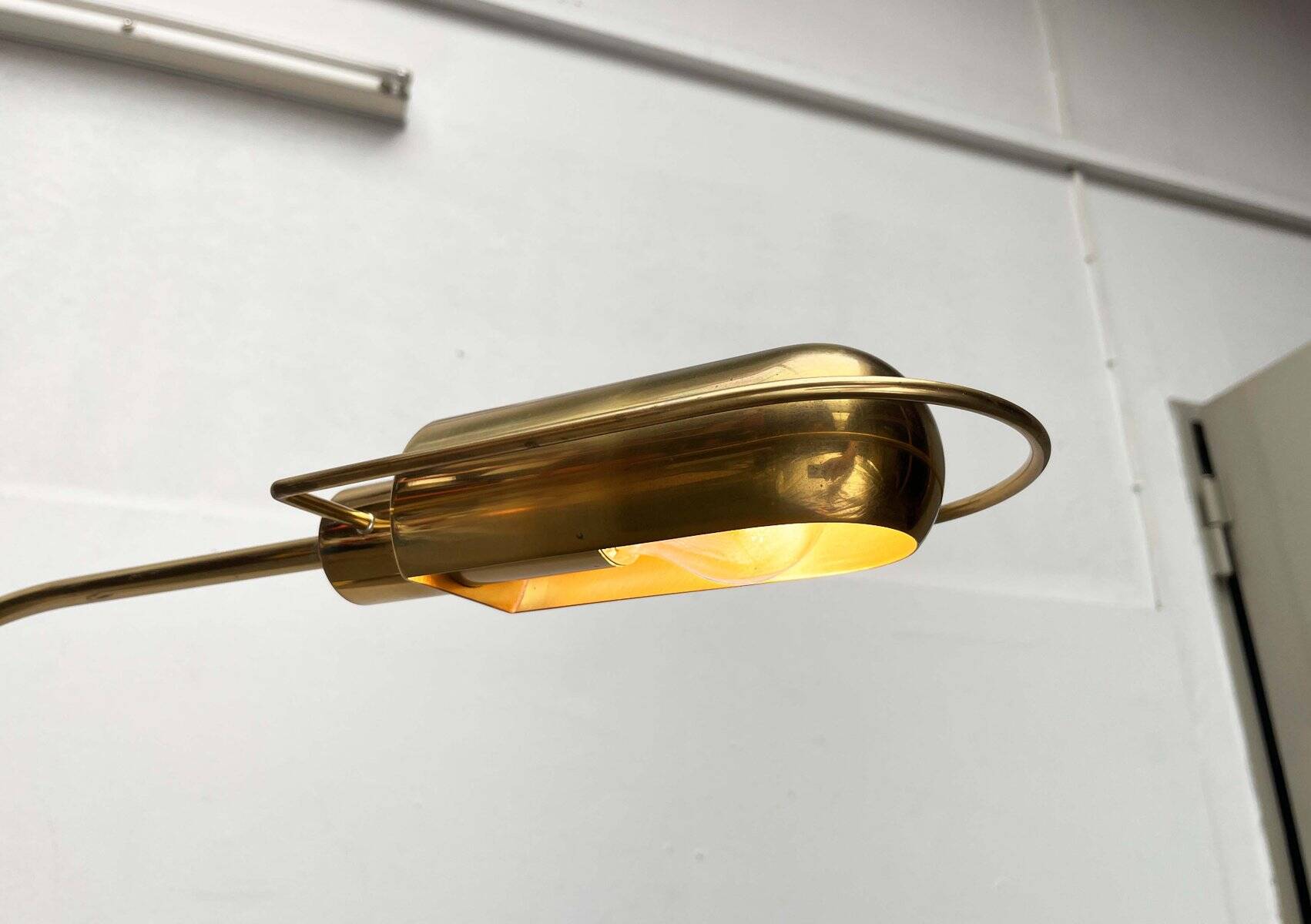 Vintage Hollywood Regency brass floor lamp by designer Florian Schulz, 1970s.