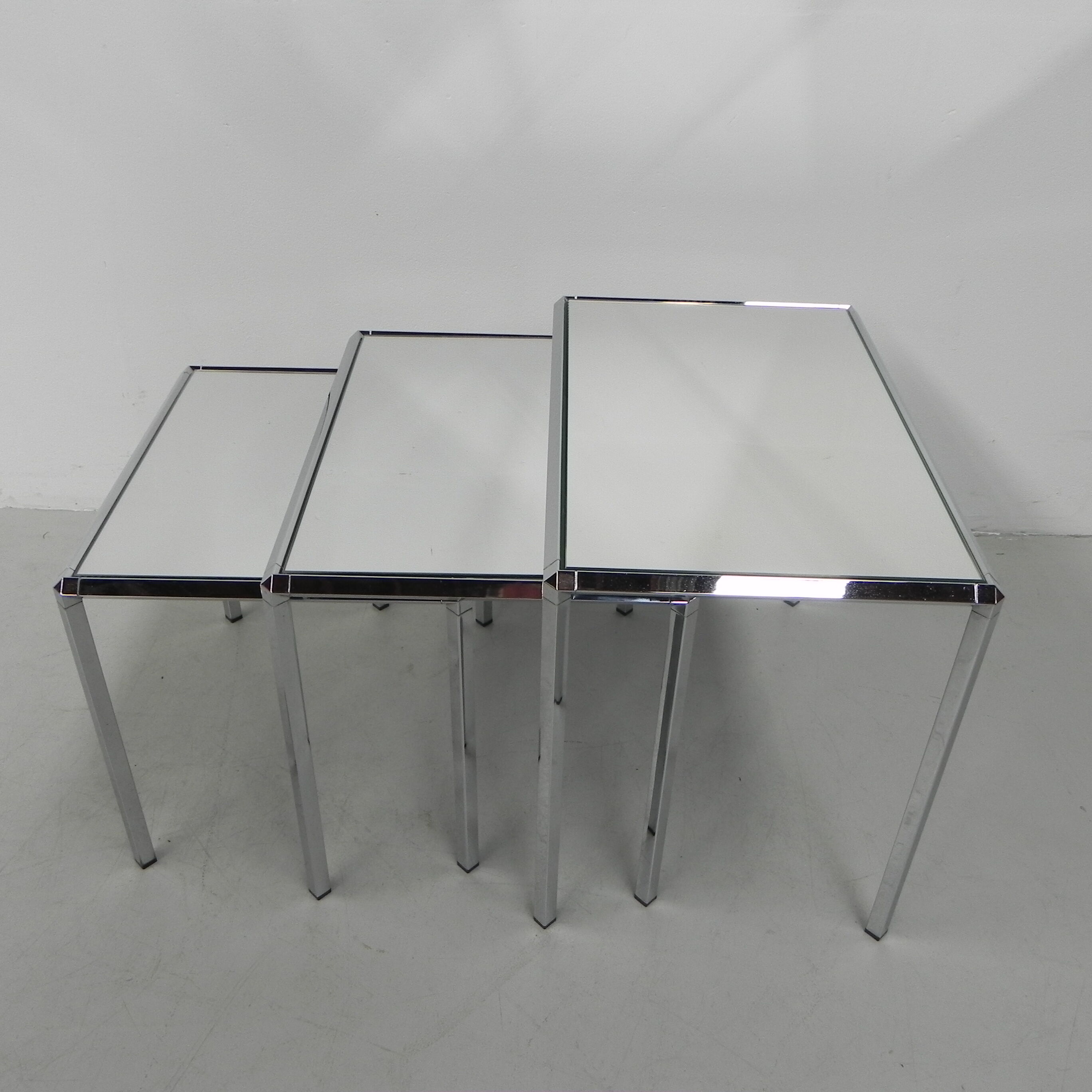 3 nesting tables with mirror glass
