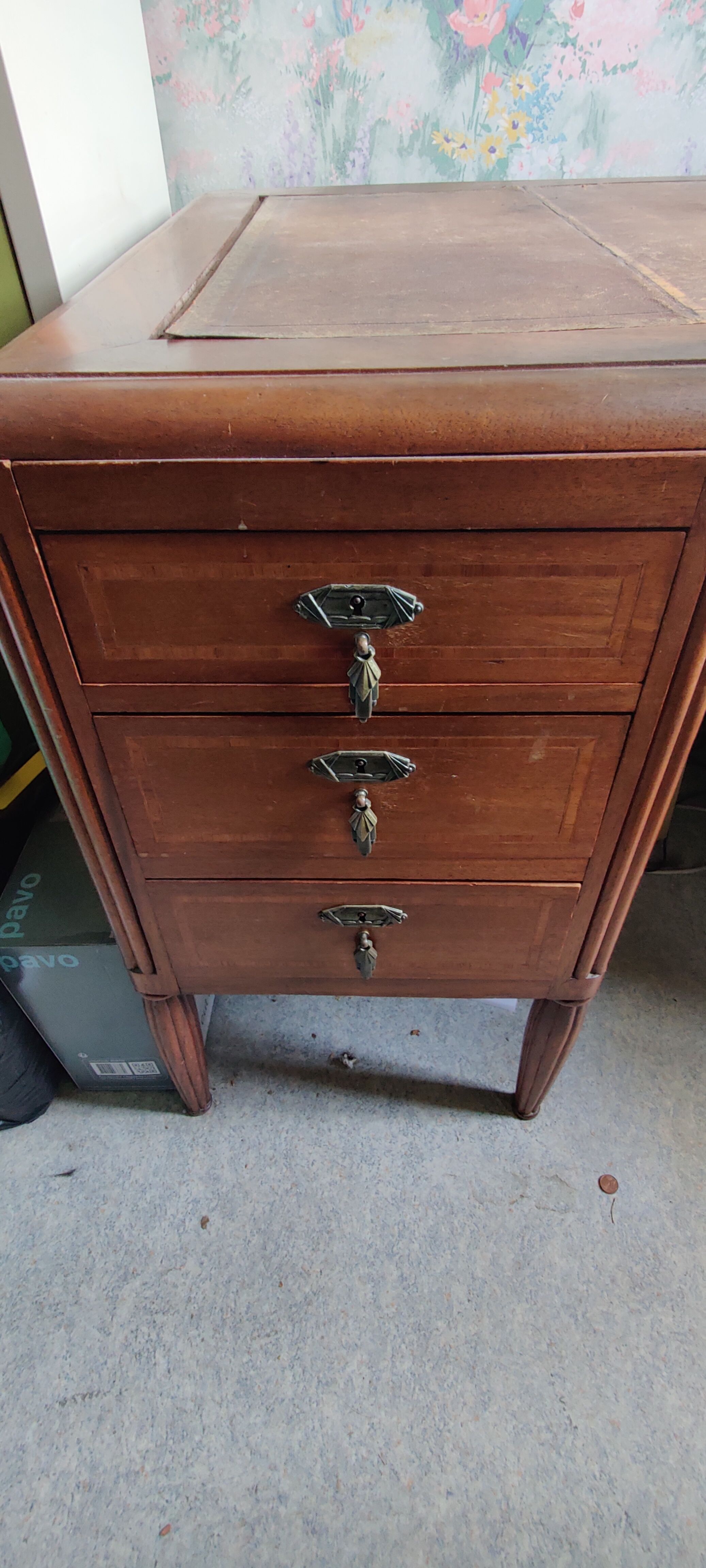 Vintage art deco office