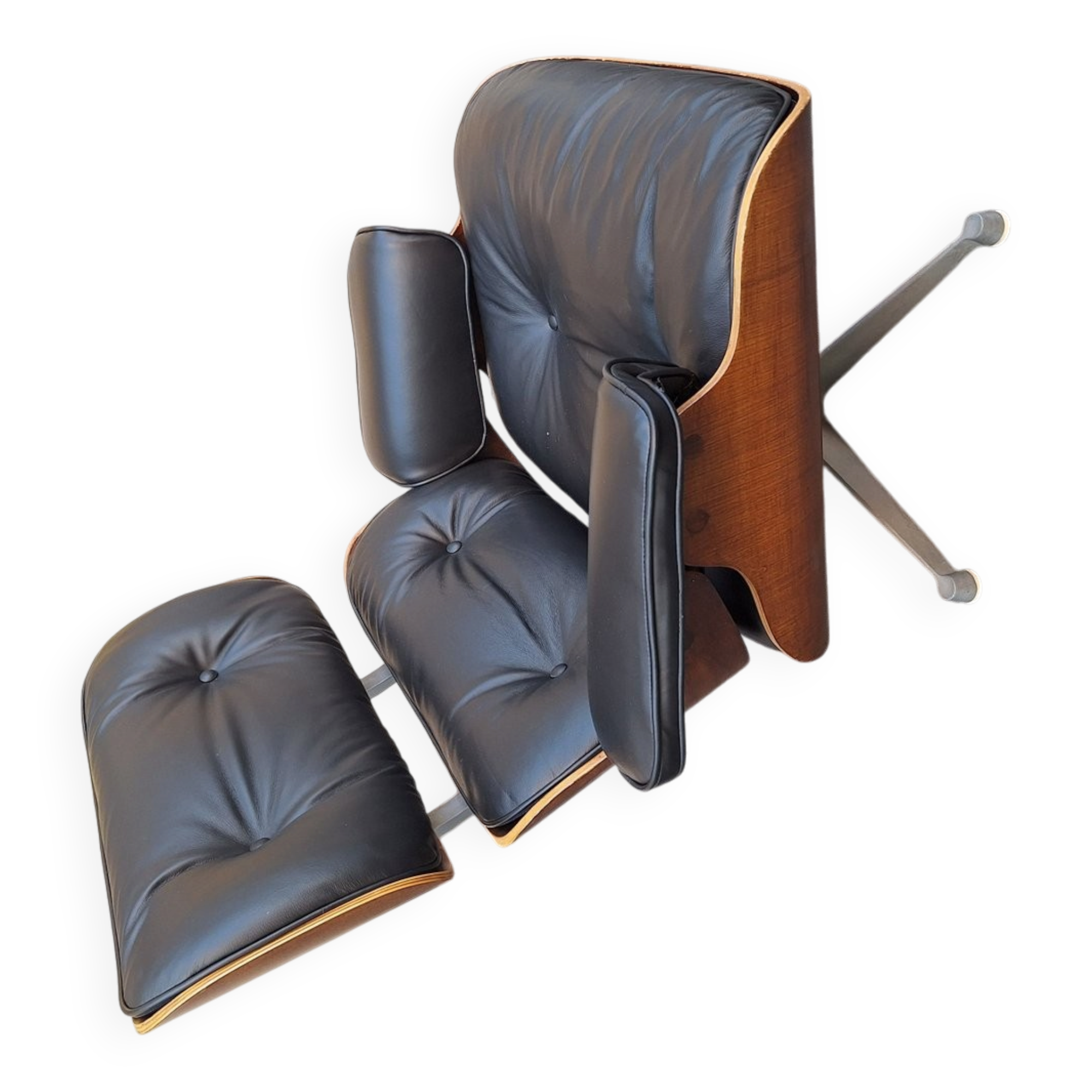 Vintage Lounge Chair in Black Leather by Charles Eames and Ray Eames for Herman Miller, 1960s