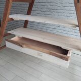 Ladder shelf