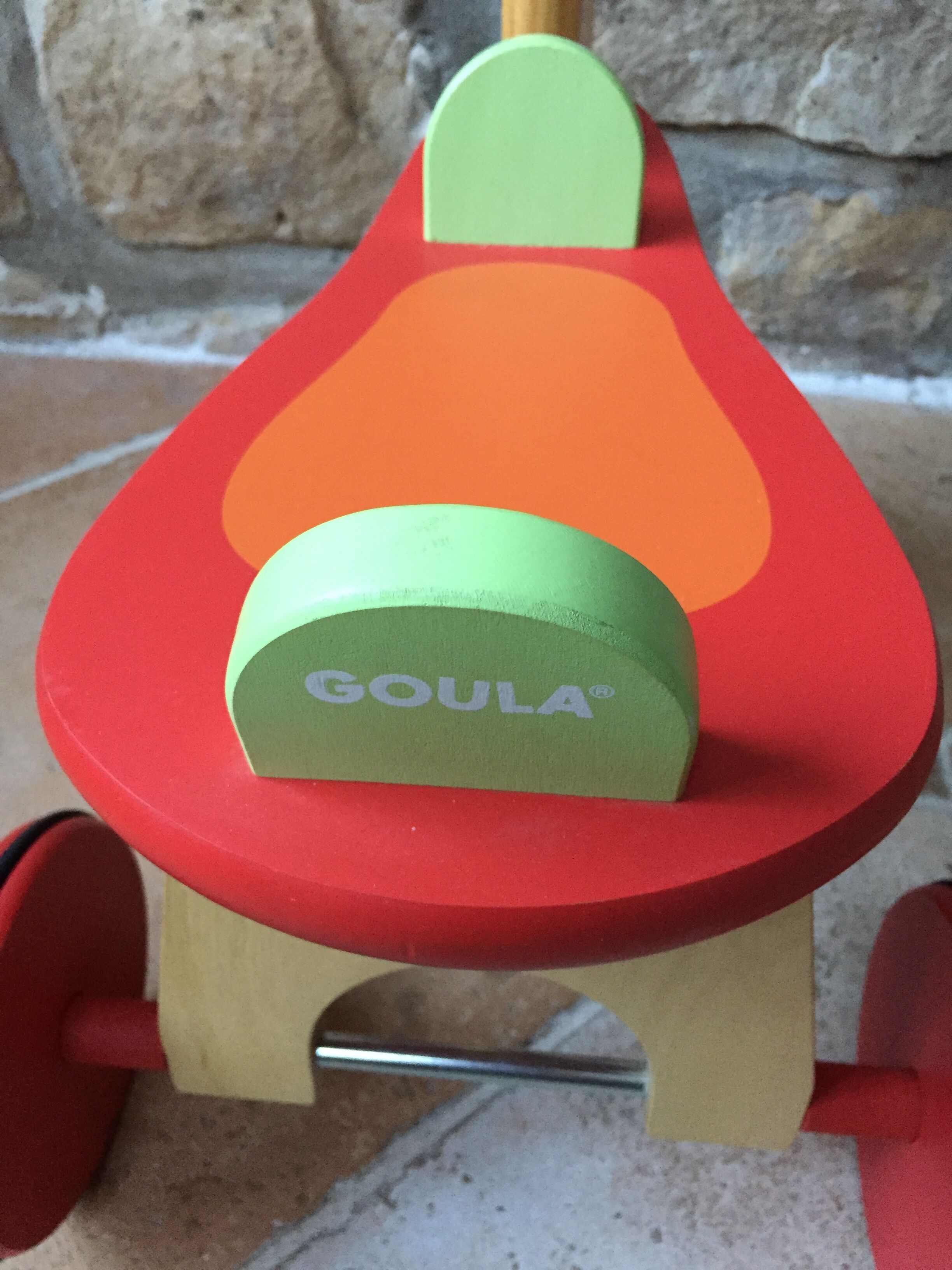 Carrier wooden horse for the little ones