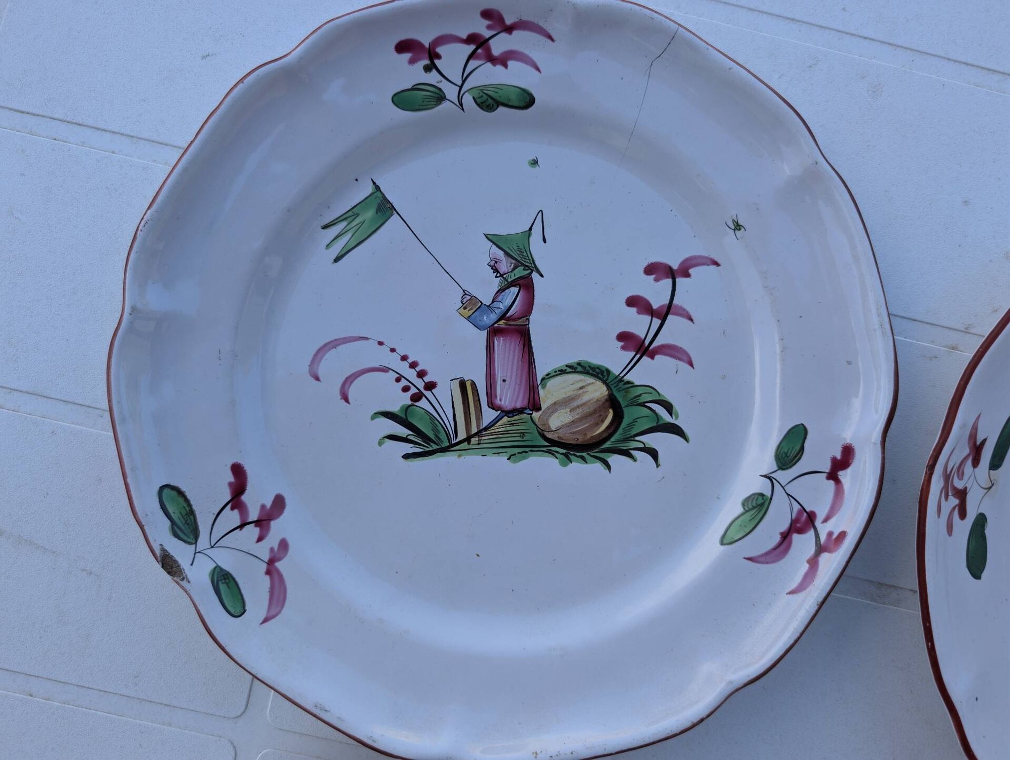 Set of 4 antique polychrome earthenware plates – Chinese decoration