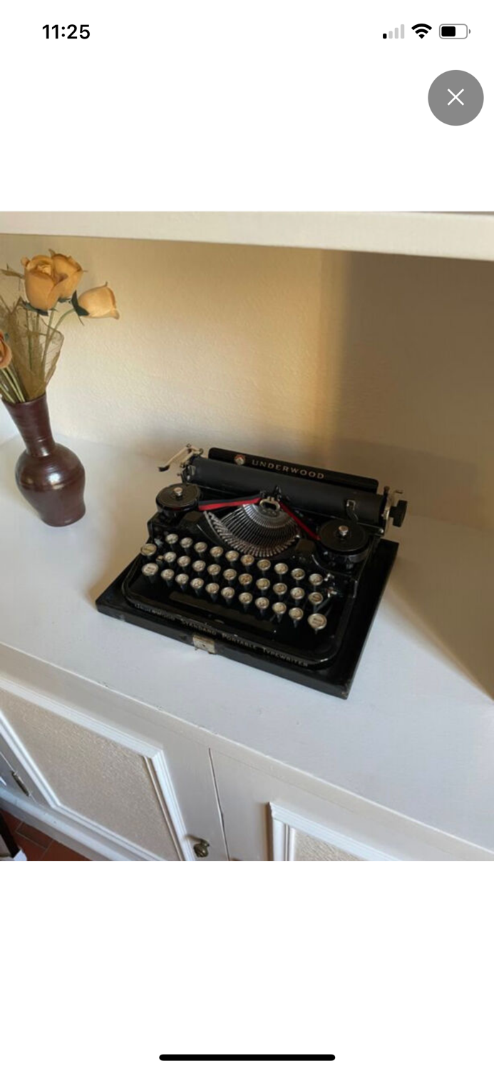 Underwood portable typewriter