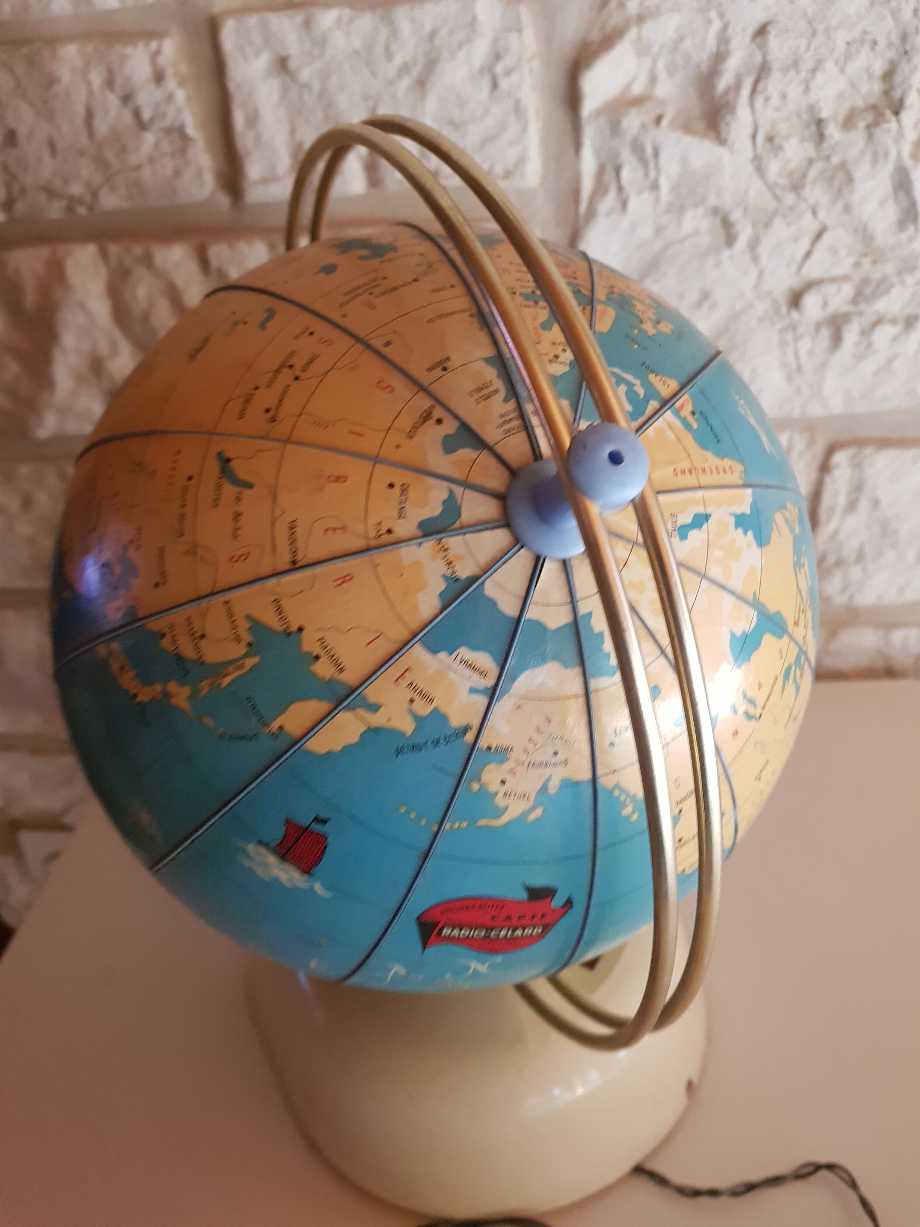Globe Terrestre Mappemonde "Radio-Célard" Year 1955