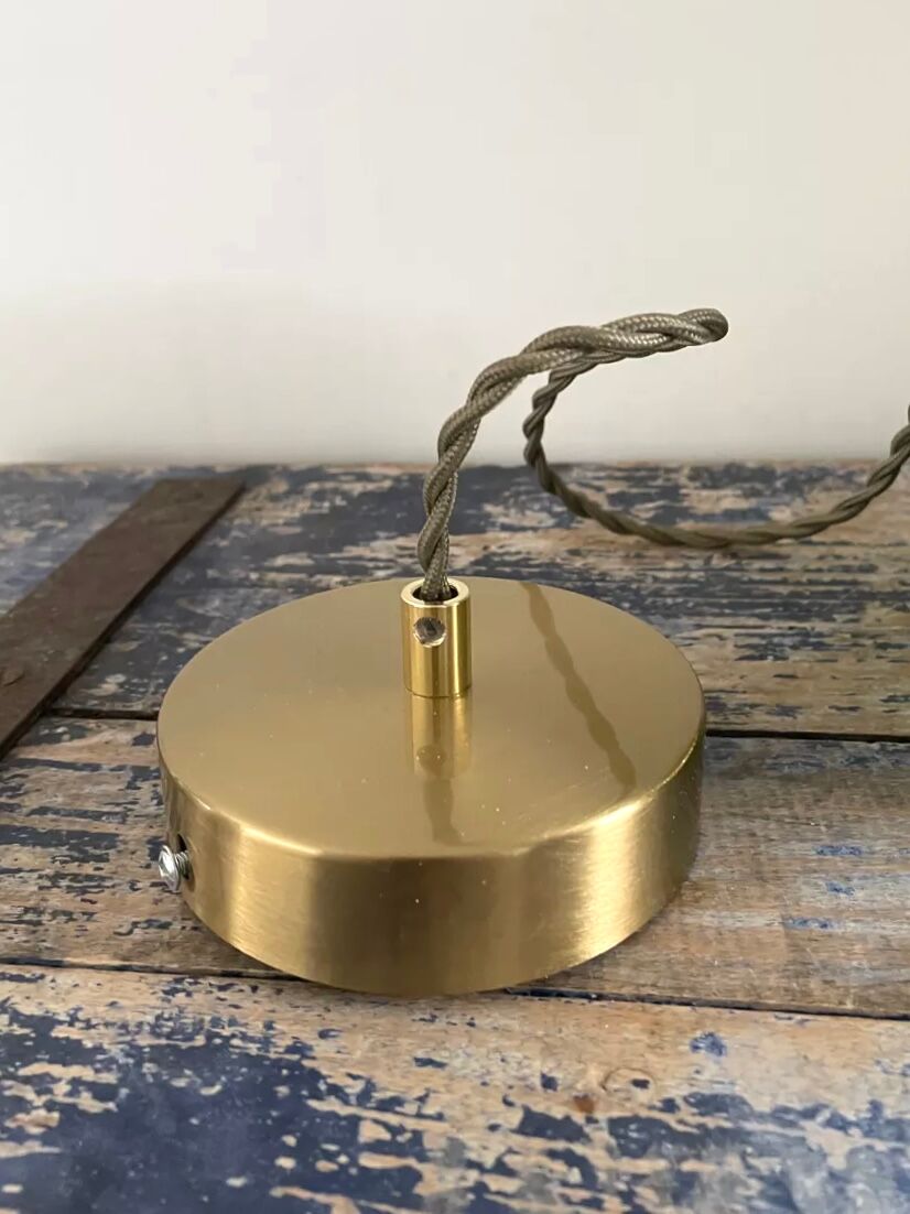 Vintage suspension in woven wicker