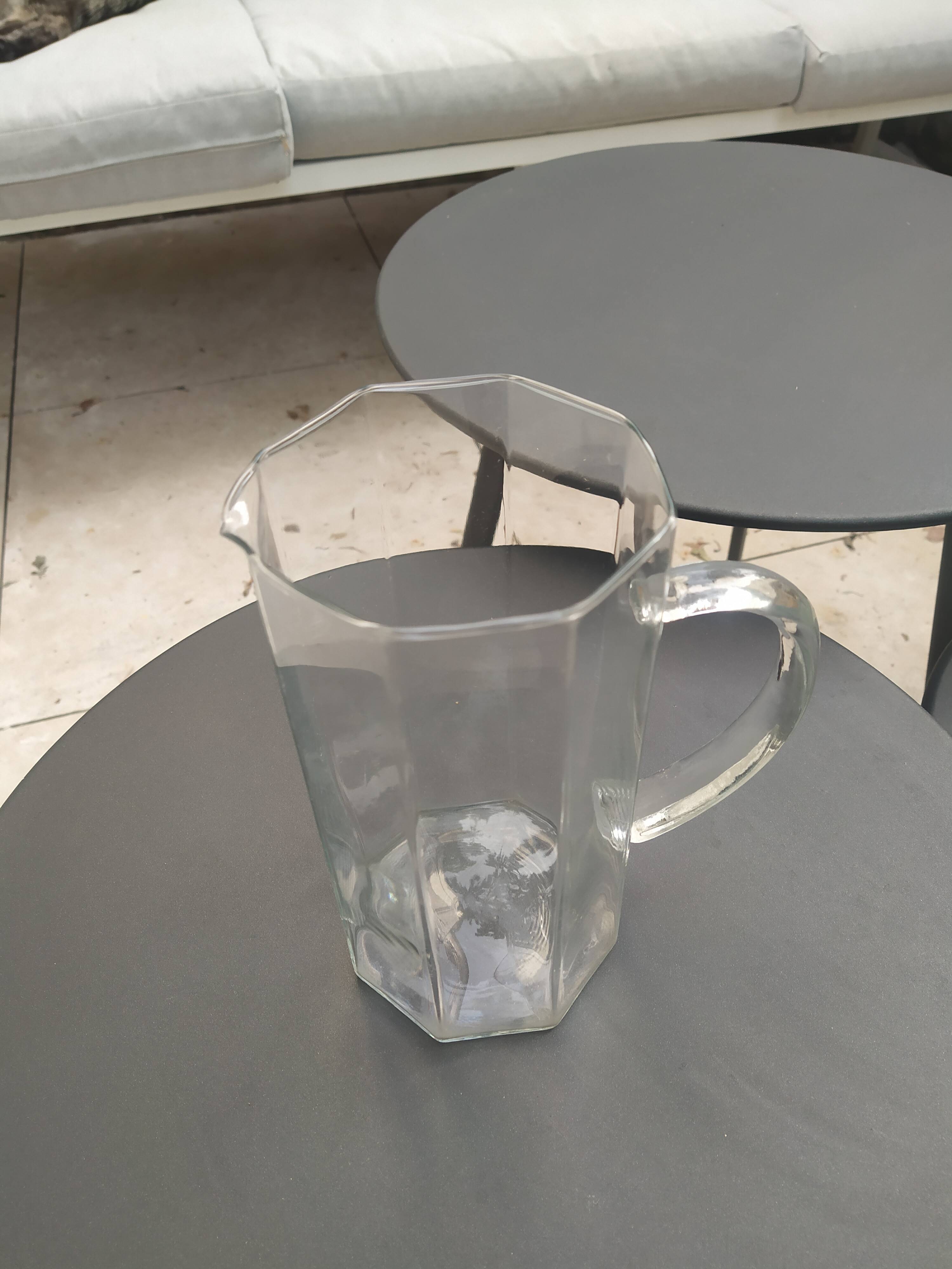 Octagonal pitcher Luminarc