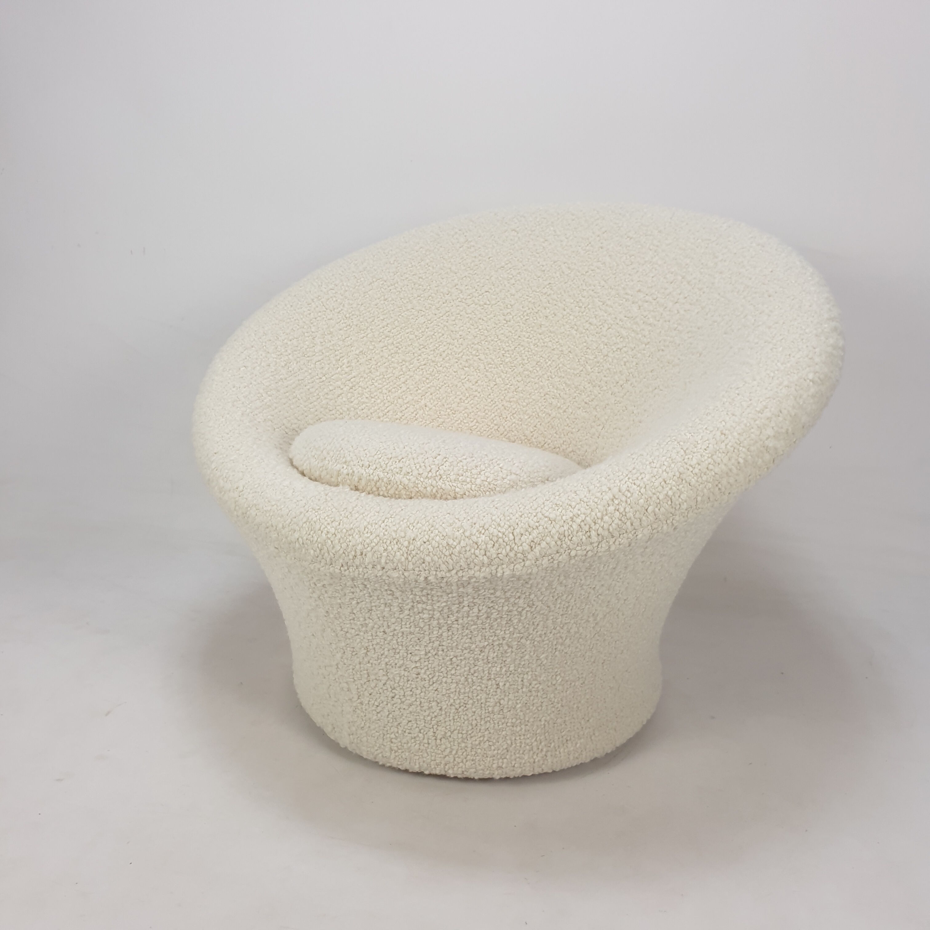 Set of 2 Mushroom armchairs by Pierre Paulin for Artifort
