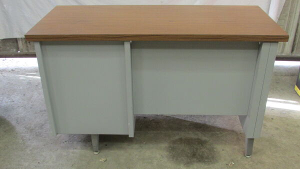 Bureau industriel métallique