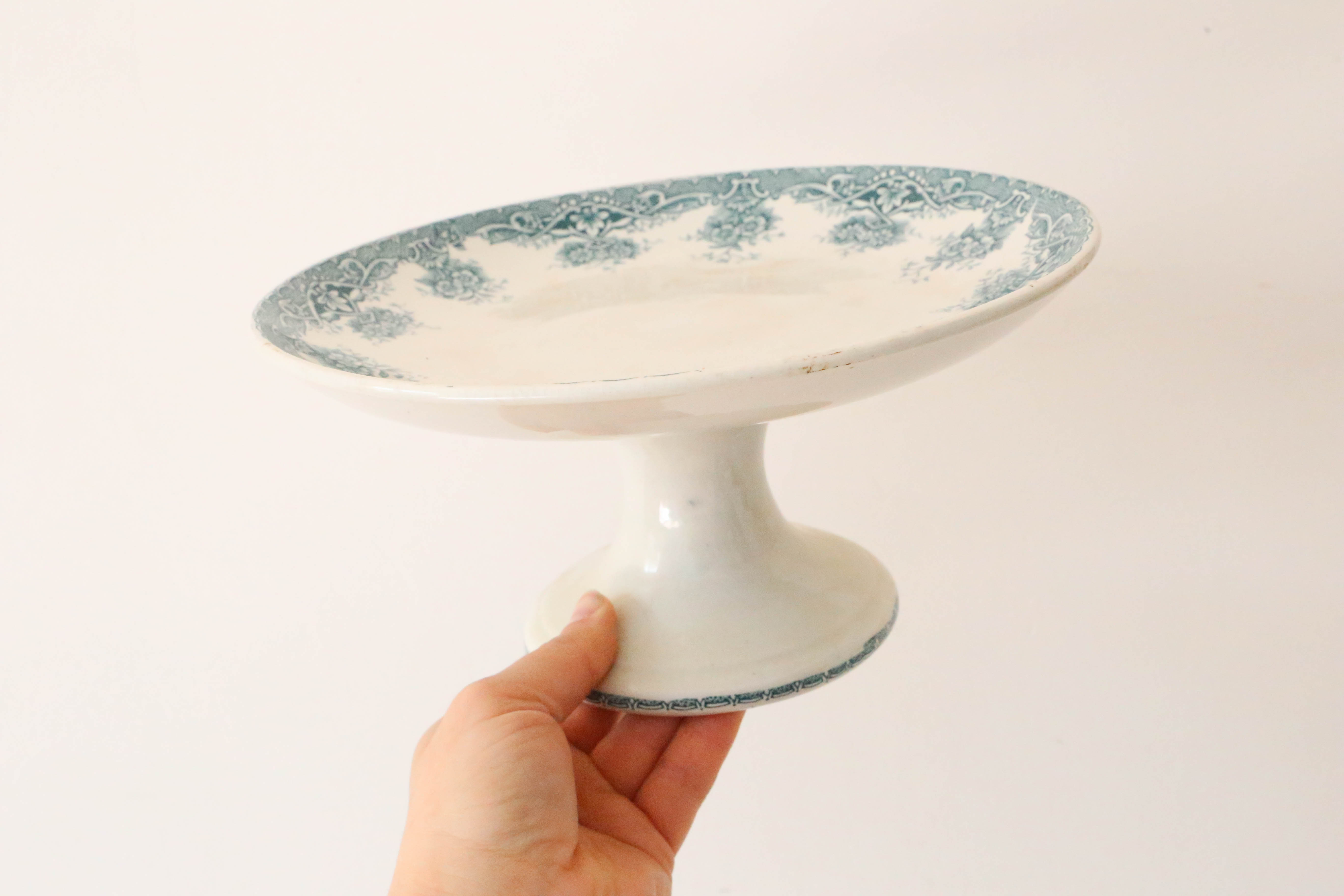 Antique ceramic compotier, Prima model of Saint Amand, French manufacture, late nineteenth