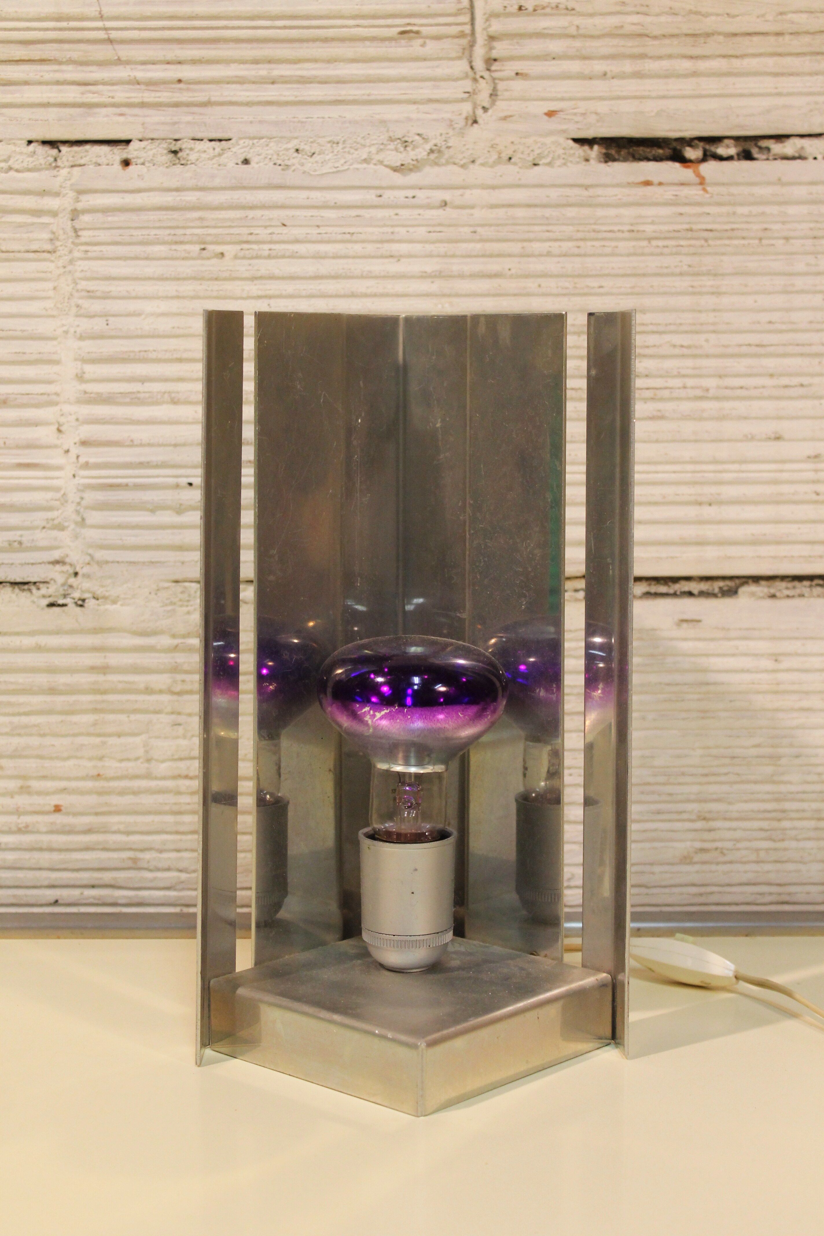 Lampe "Angle" Space age années 70