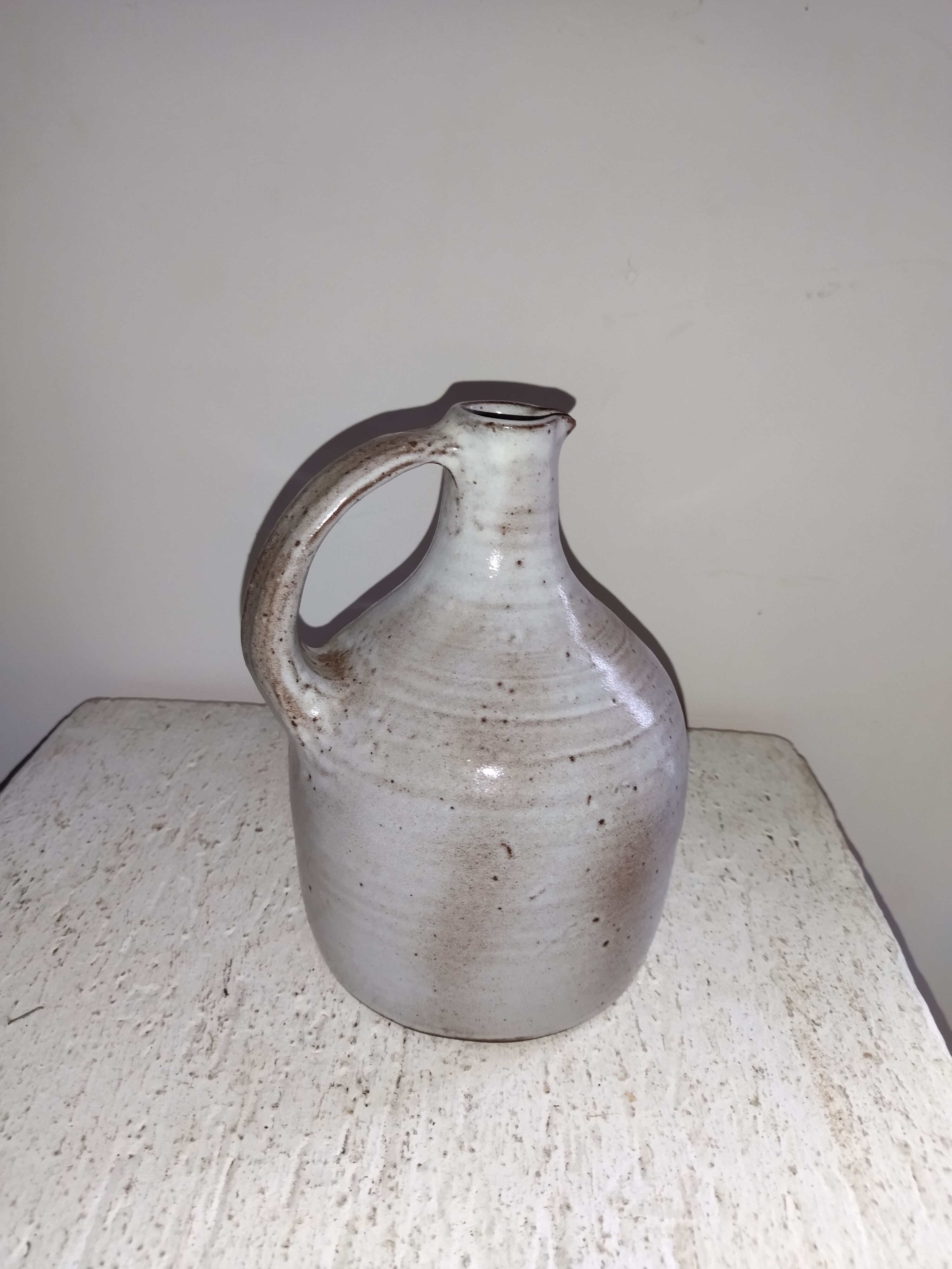 Sandstone pitcher by Puisaye Pierlot Ratilly