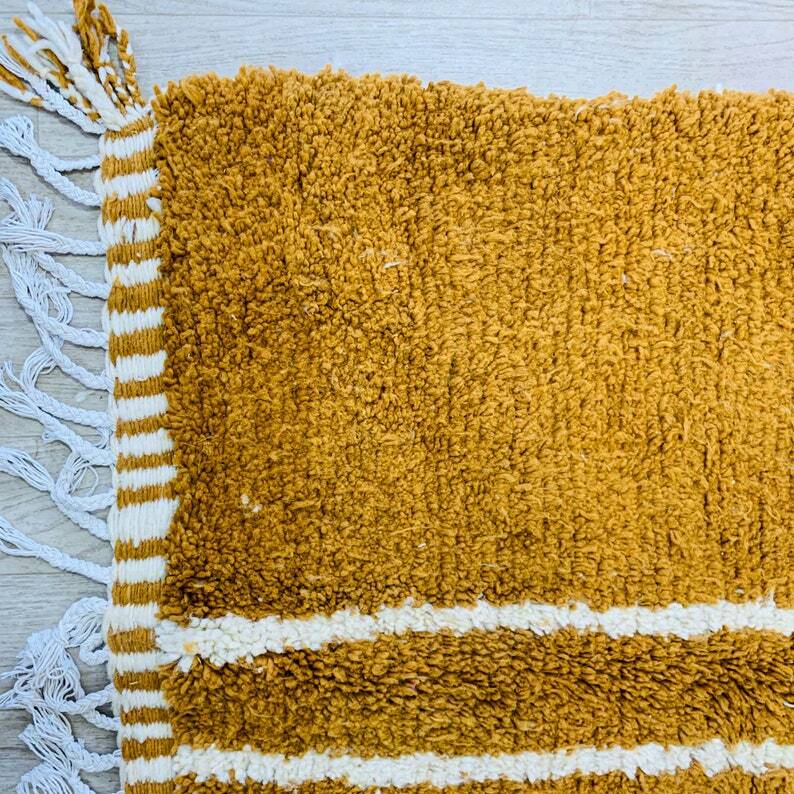 Traditional handmade Beni Ouarine rug 250cmx150cm