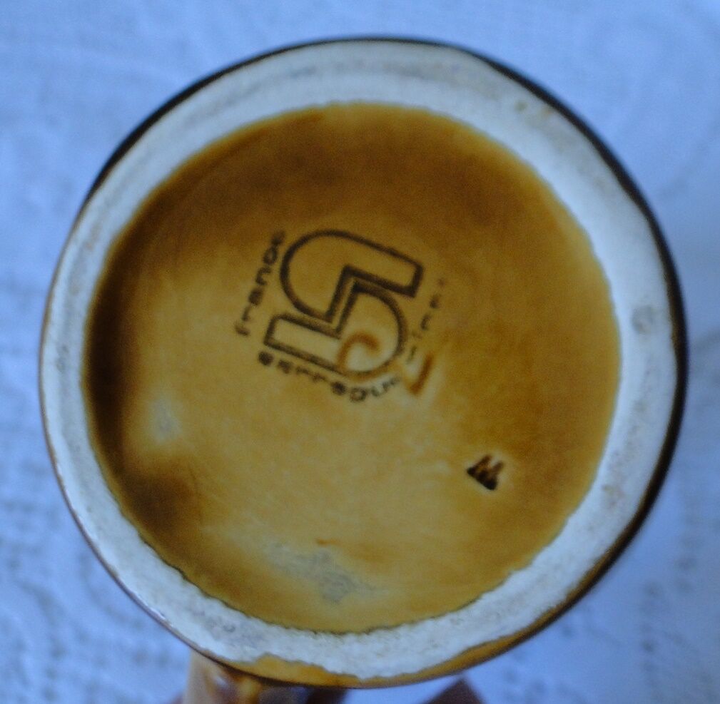 Pichet céramique marron decor grappe raisin Sarreguemines